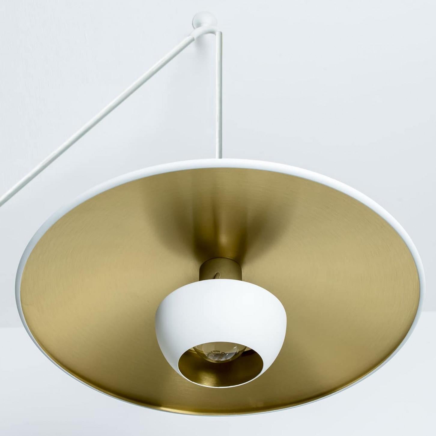 Onos 40 Double Pull White Brass Pendant Lamp by Florian Schulz, Germany In Good Condition For Sale In Rijssen, NL