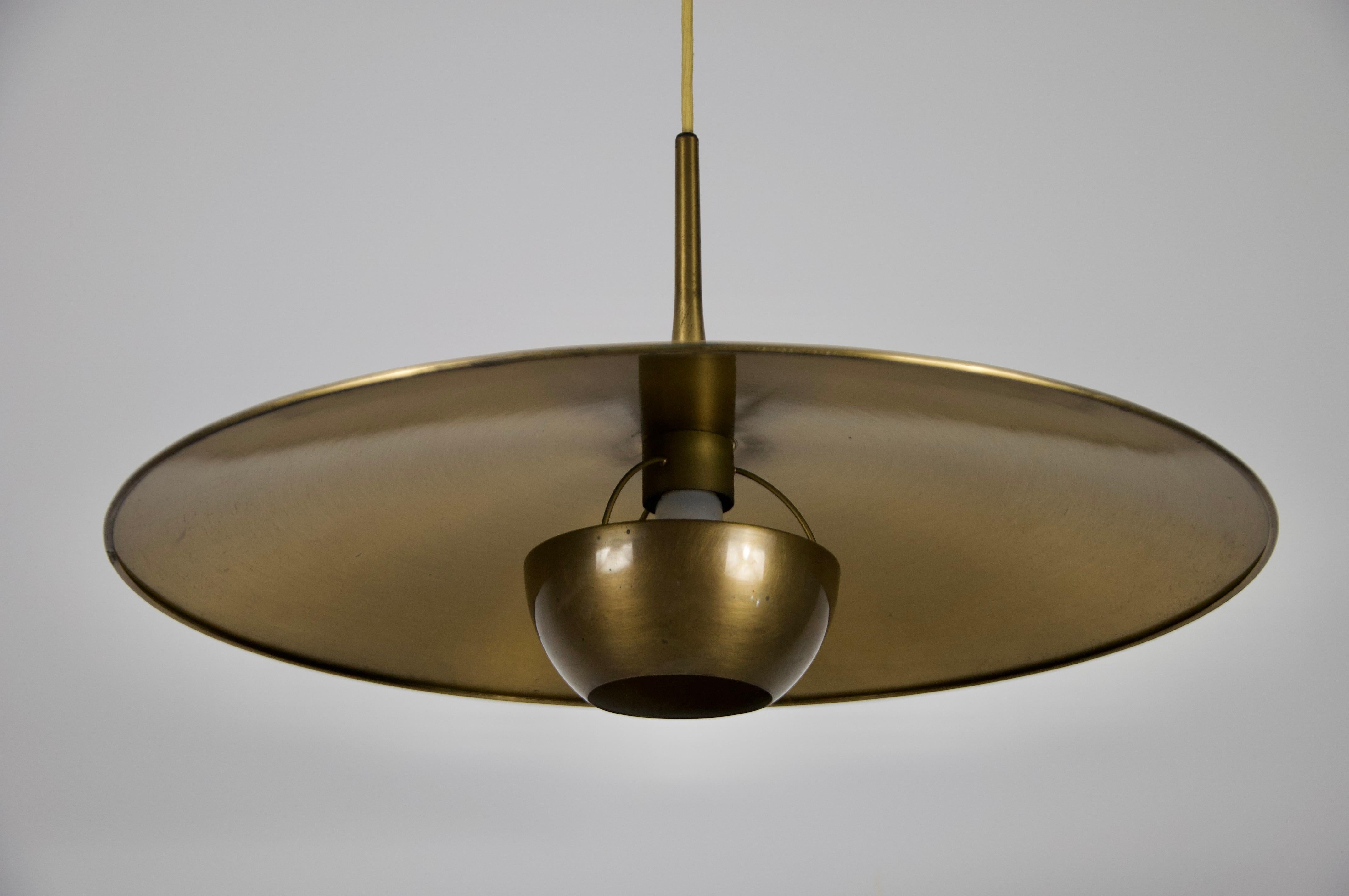 'Onos 55' Brass Pendant Lamp by Florian Schulz, 1970s Germany For Sale 7