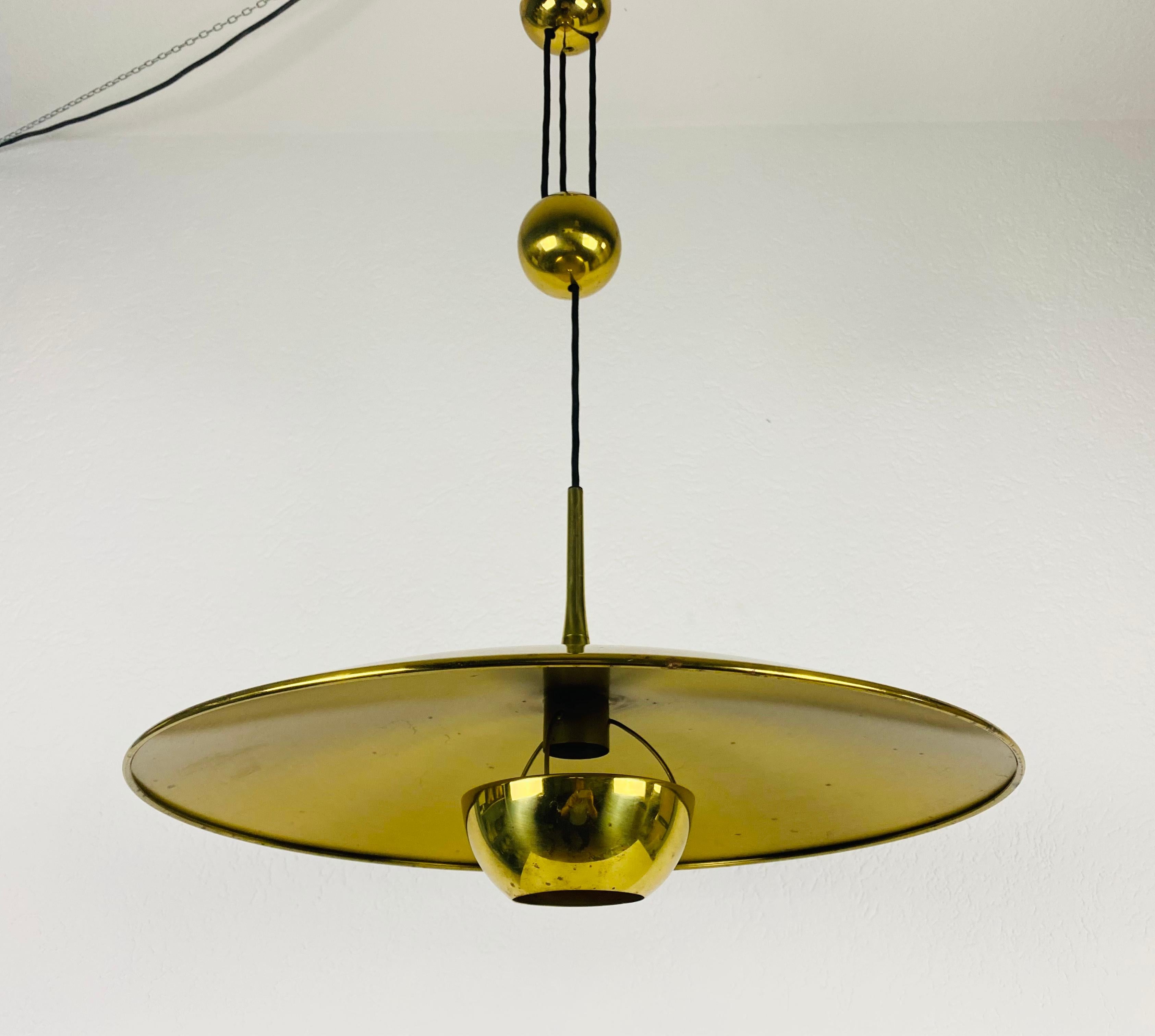 'Onos 55' Brass Pendant Lamp with Counterweight by Florian Schulz, 1970s Germany 6