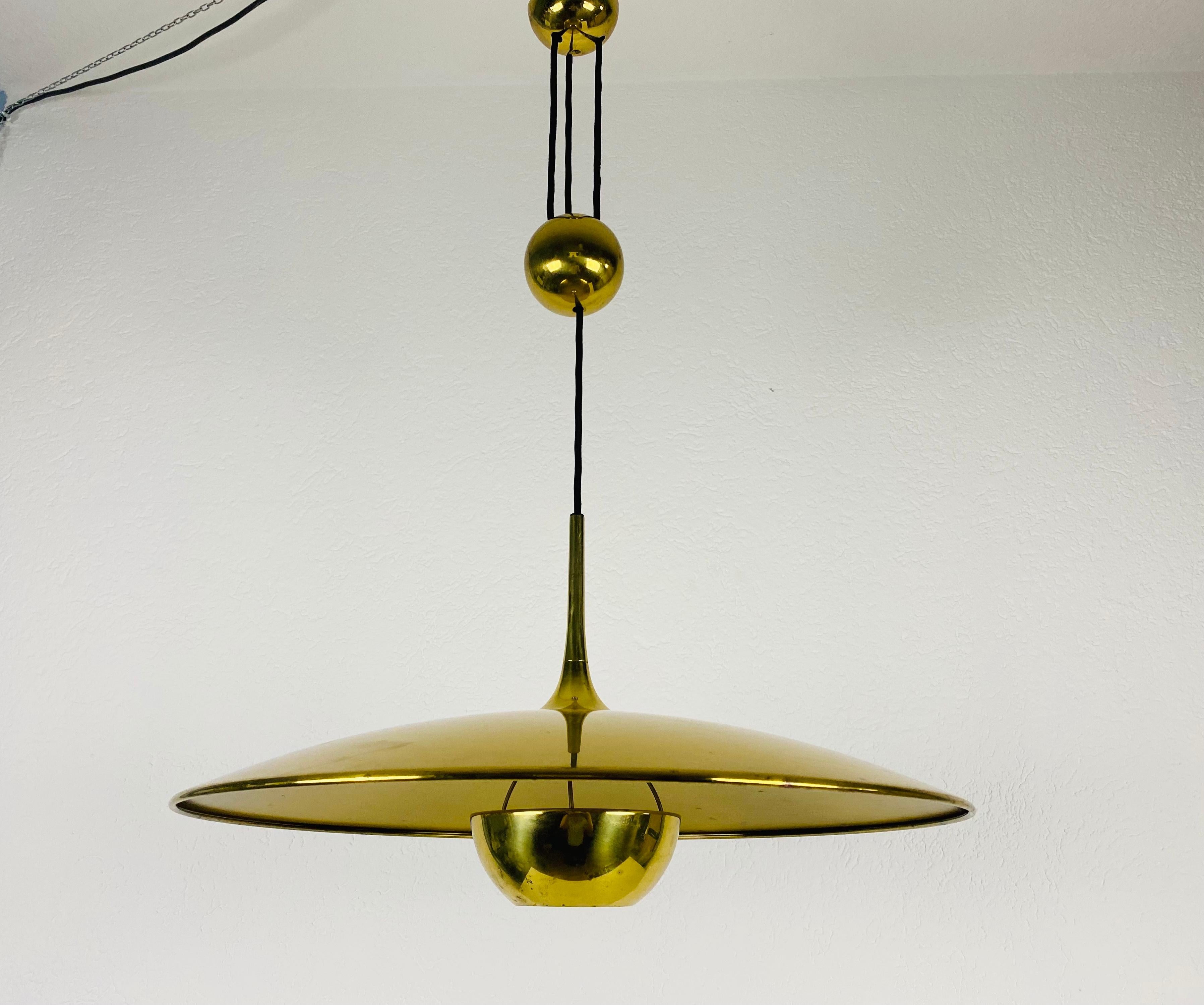 'Onos 55' Brass Pendant Lamp with Counterweight by Florian Schulz, 1970s Germany 8
