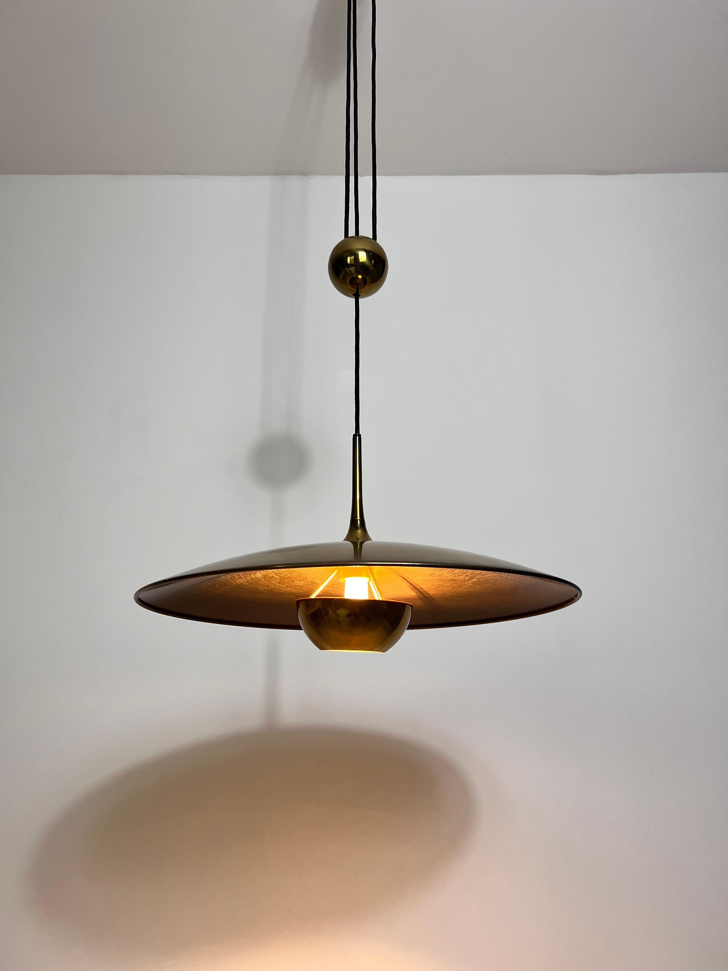 'Onos 55' Brass Pendant Lamp with Counterweight by Florian Schulz, 1970s Germany 11
