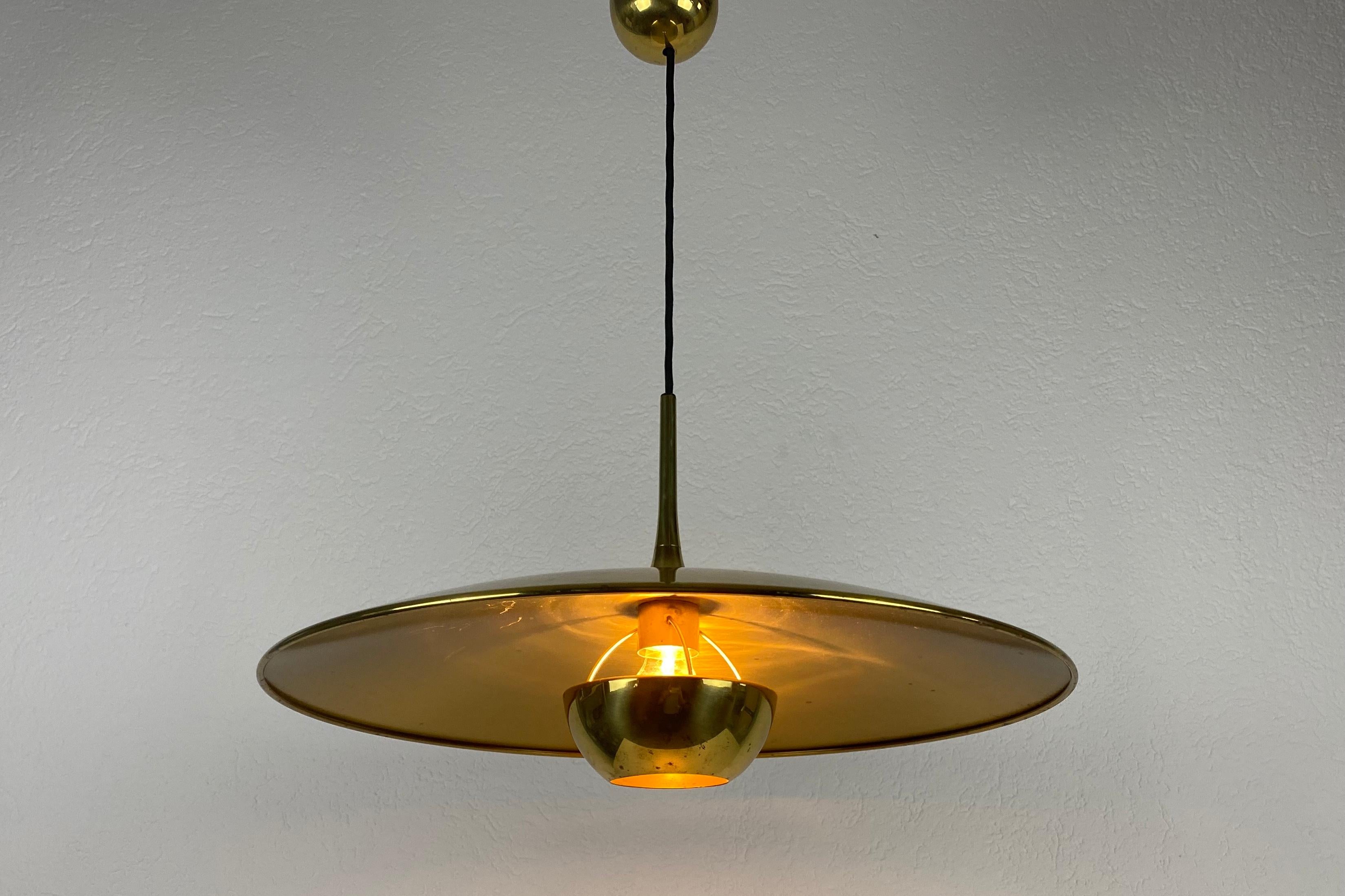 Late 20th Century 'Onos 55' Brass Pendant Lamp with Counterweight by Florian Schulz, 1970s Germany