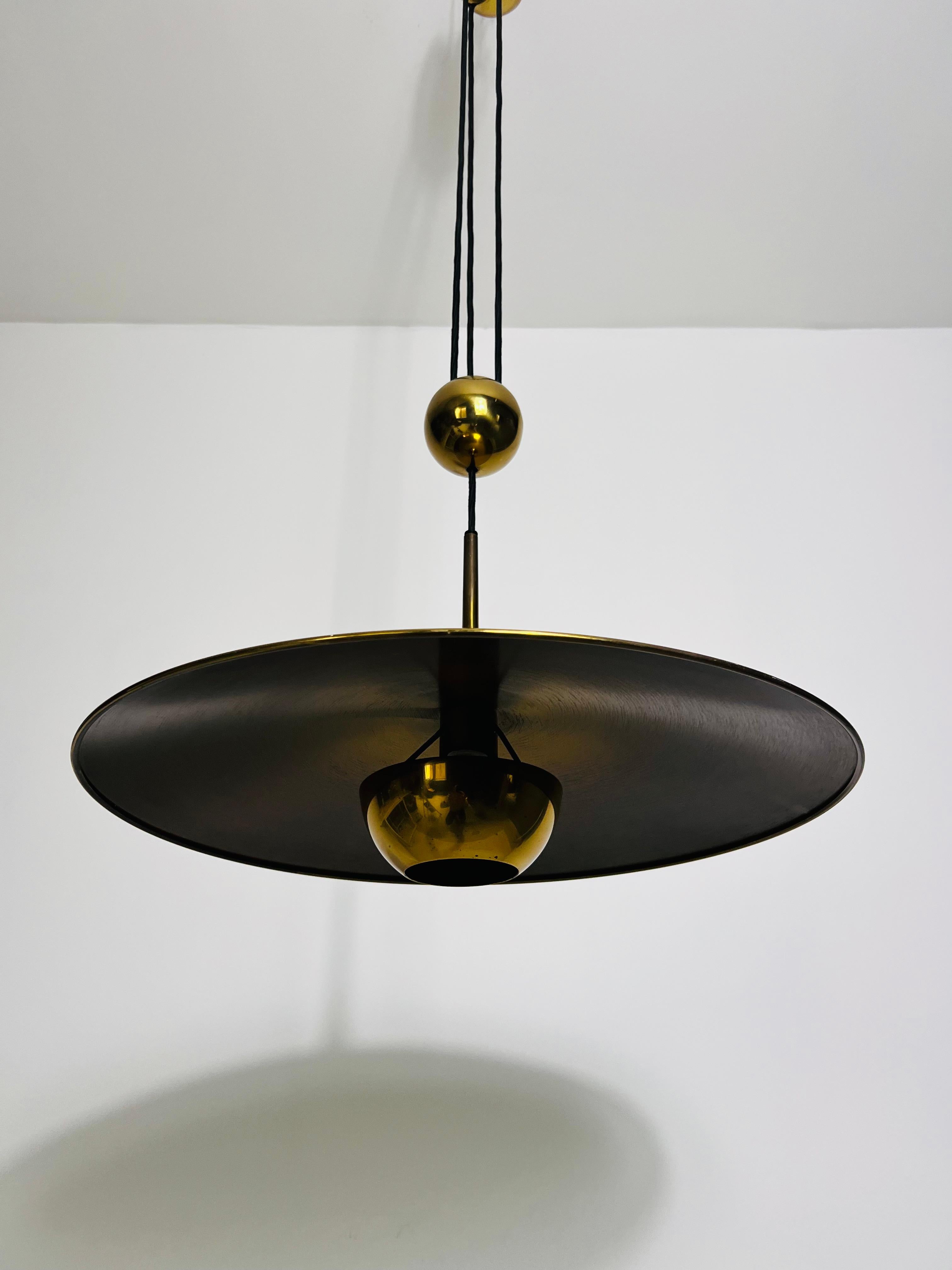 'Onos 55' Brass Pendant Lamp with Counterweight by Florian Schulz, 1970s Germany 3
