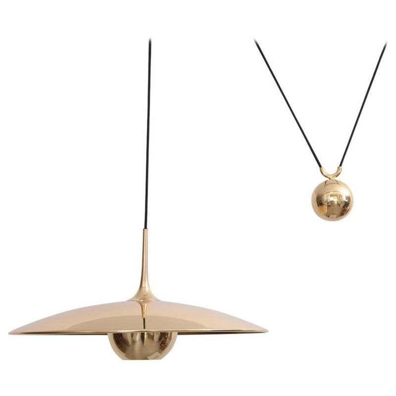 Onos 55 Double Counterbalance Lamps in Brass by Florian Schulz Vaciado en venta