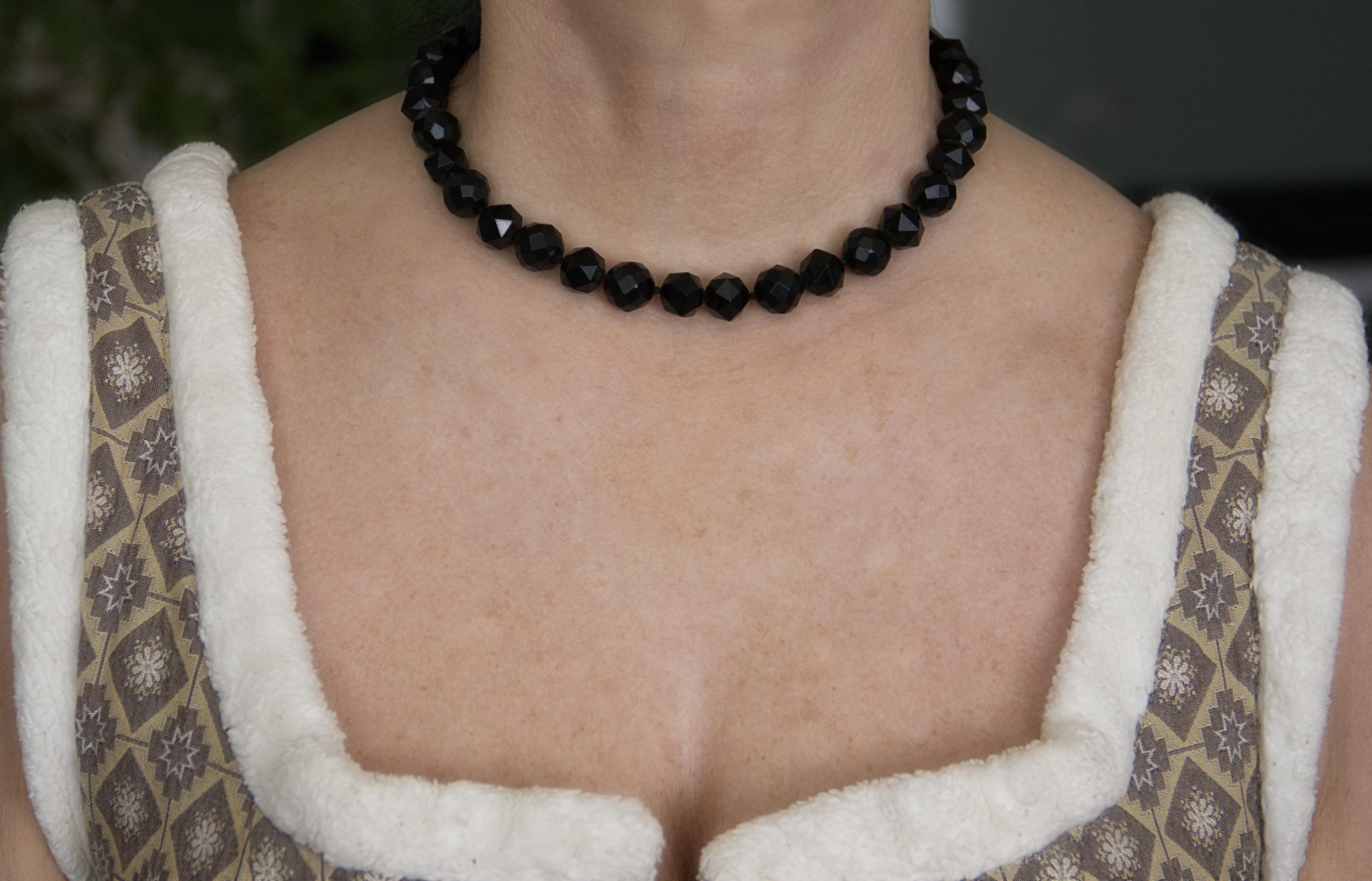 Collana girocollo in oro bianco 18 carati con onice in vendita 1