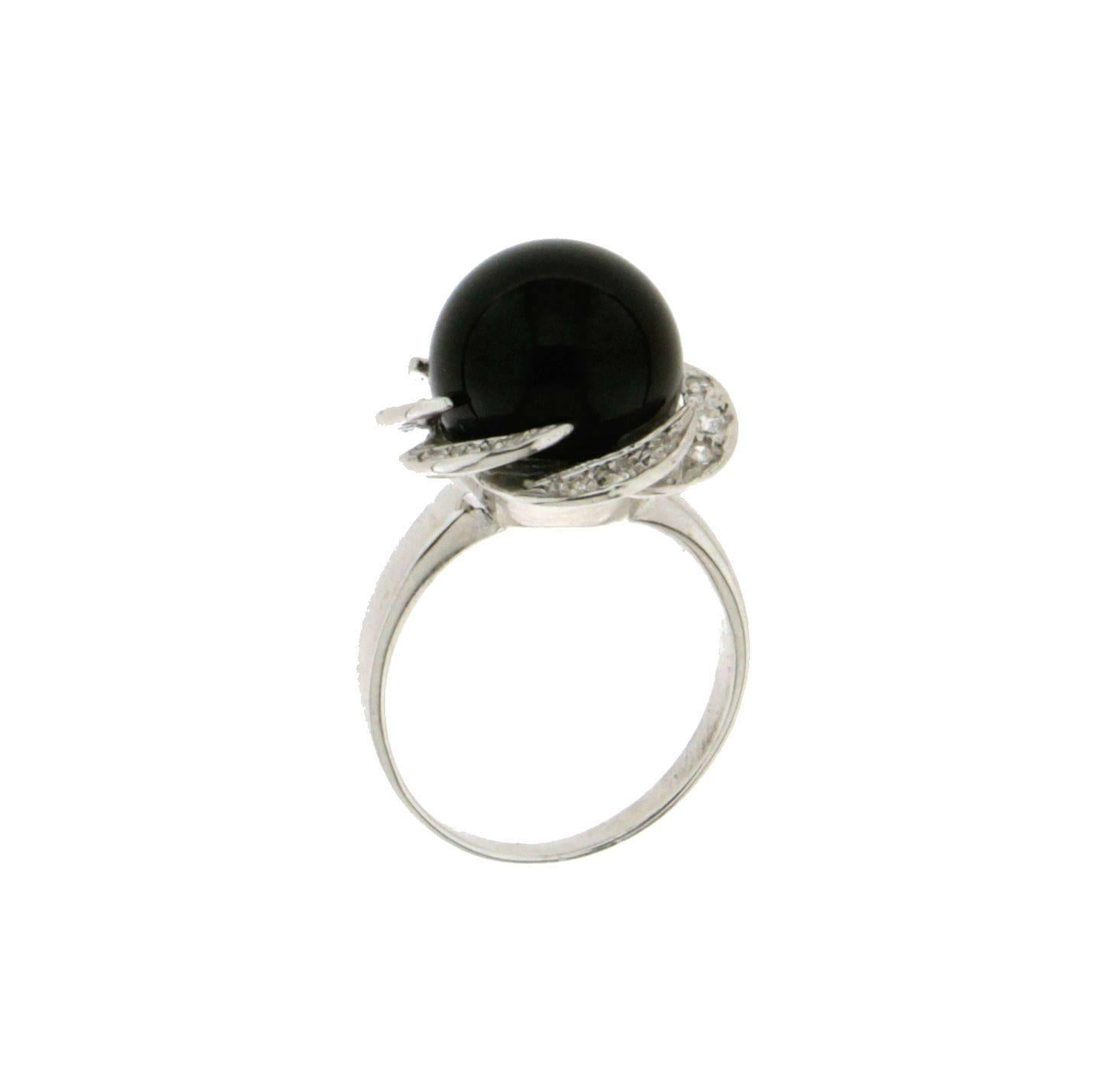 Onyx 18 karat White Gold Diamonds Cocktail Ring In New Condition In Marcianise, IT