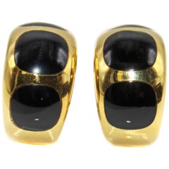 Onyx 18 Karat Yellow Gold Huggie Hoop Earrings