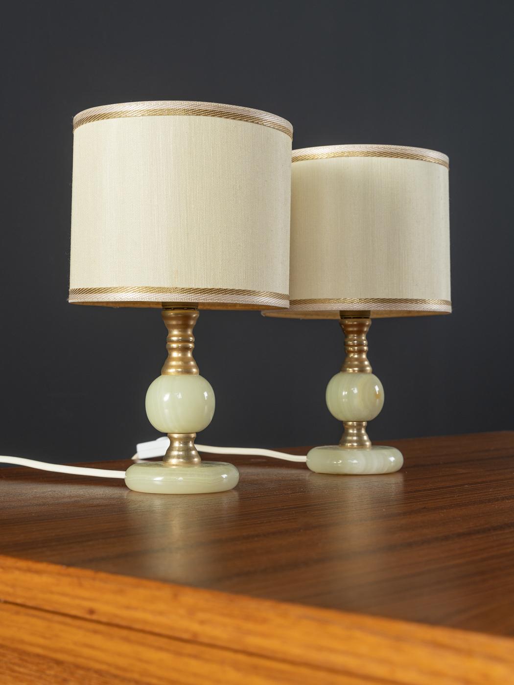 Onyx 1960s Bedside Table Lamps with Brass Base In Good Condition In Neuss, NW