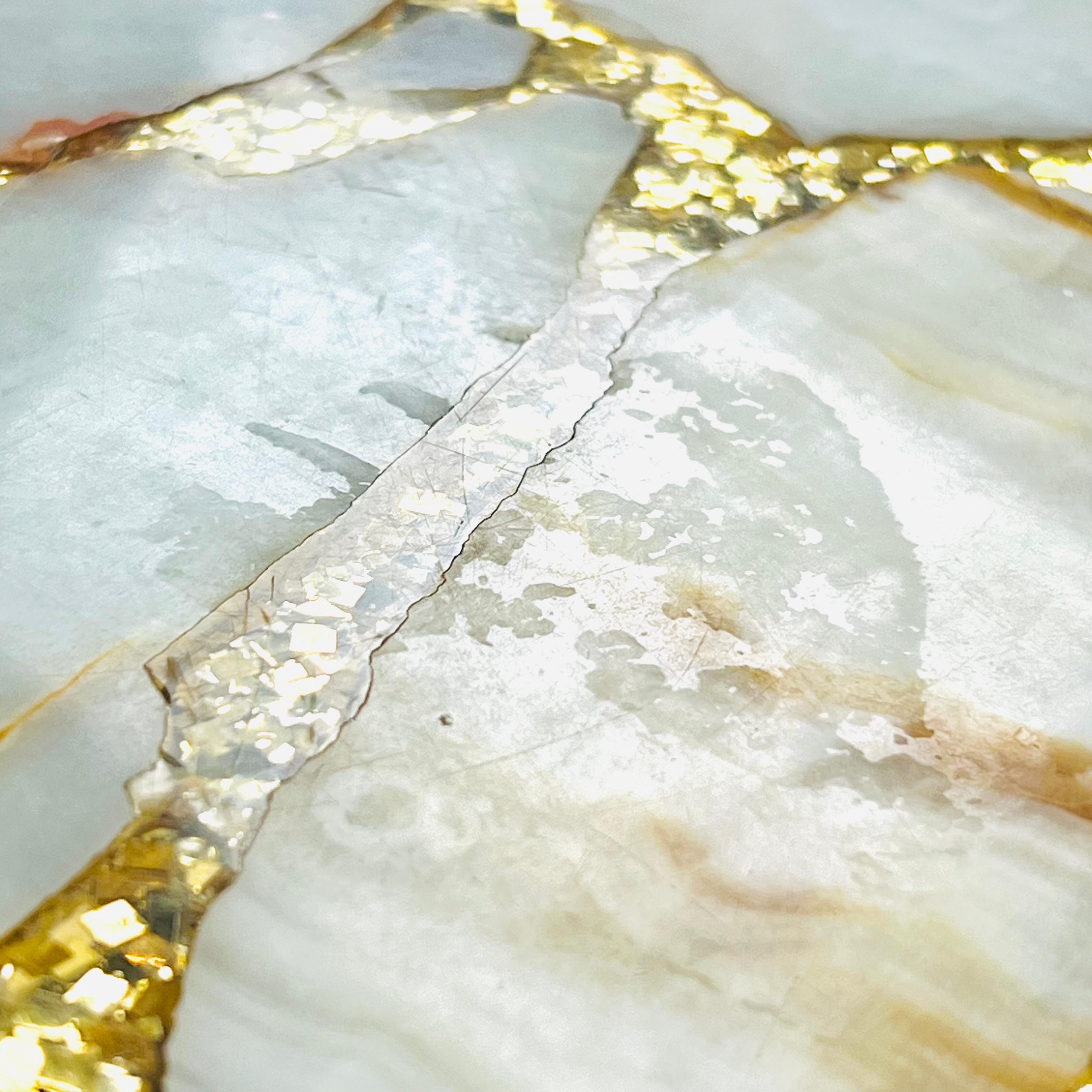 Onyx, Abalone, and Gold Glitter Kidney Shaped Coffee Table by Arturo Pani In Good Condition For Sale In Dallas, TX