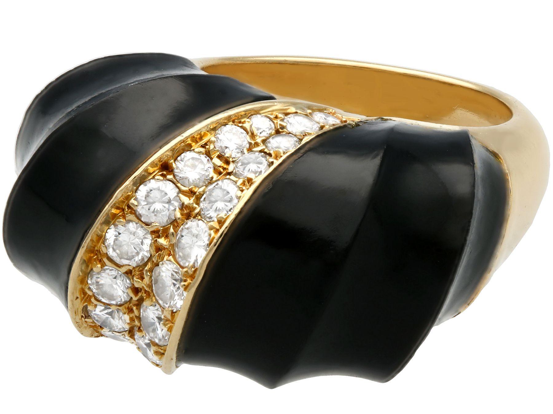 Onyx and 1.06 Carat Diamond Yellow Gold Cocktail Ring In Excellent Condition For Sale In Jesmond, Newcastle Upon Tyne