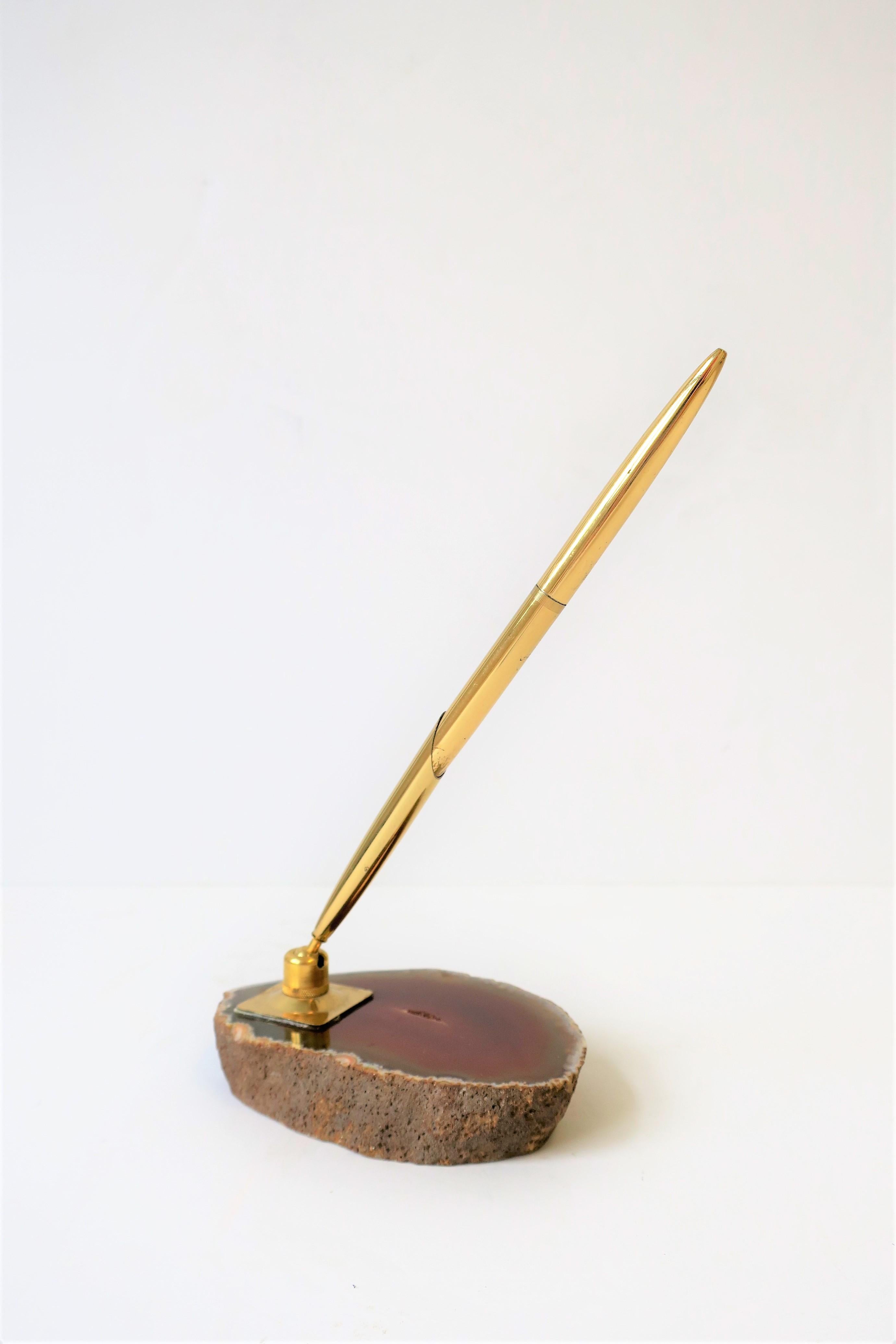 Late 20th Century Agate Onyx and Brass Desk Pen Holder, circa 1970s For Sale