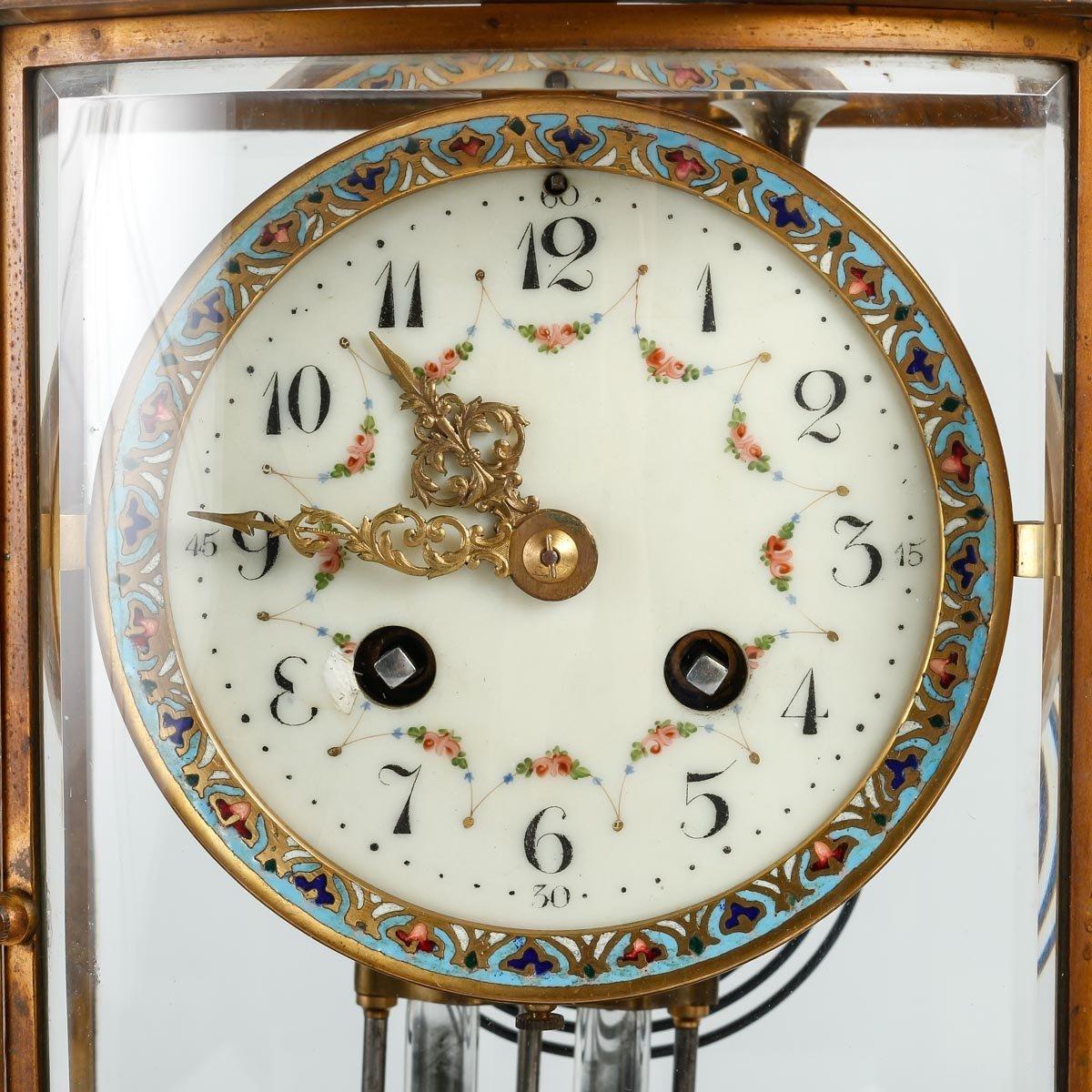 Onyx and Cloisonné Bronze Mantelpiece, Clock, 19th Century. 1