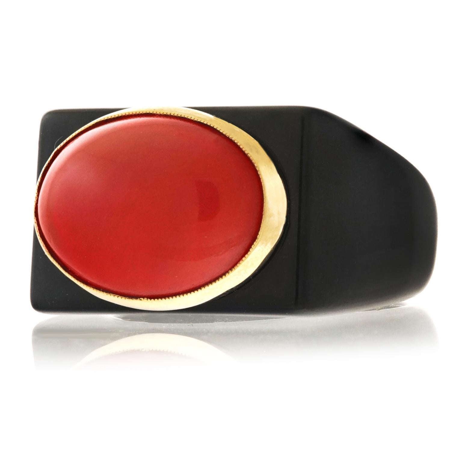 Onyx and Coral Modernist Ring In Excellent Condition In Litchfield, CT
