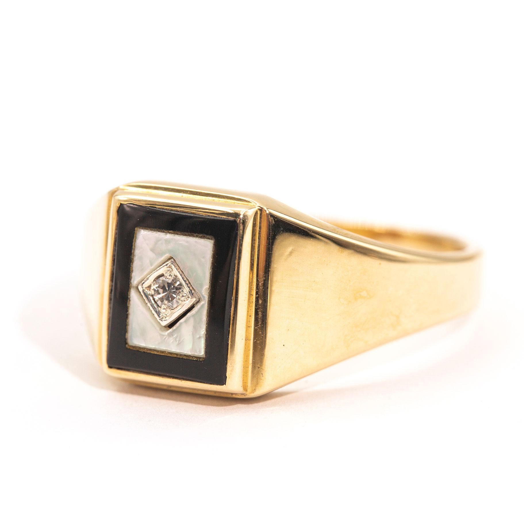 Onyx and Diamond and Mother of Pearl 9 Carat Yellow Gold Men’s Signet Ring 3