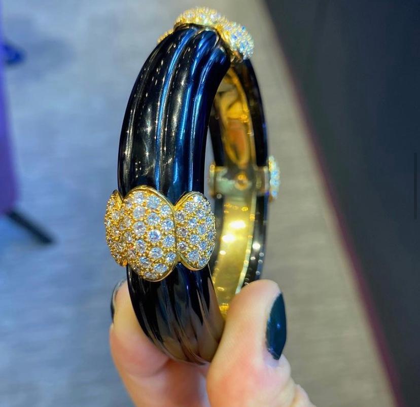Onyx and Diamond Bangle Bracelet by Van Cleef & Arpels In Excellent Condition In New York, NY