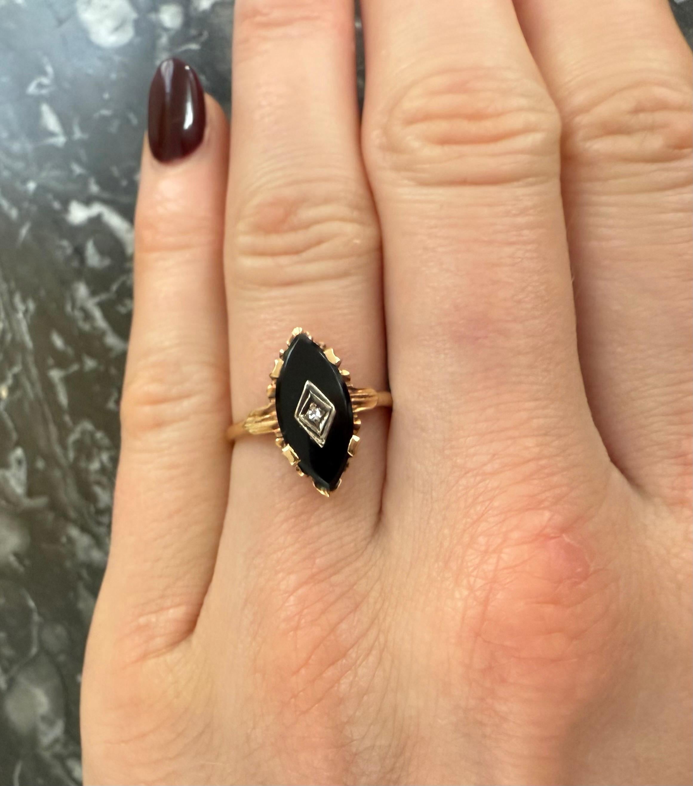 da uomo o donna Anello Marquise con onice e diamanti in vendita