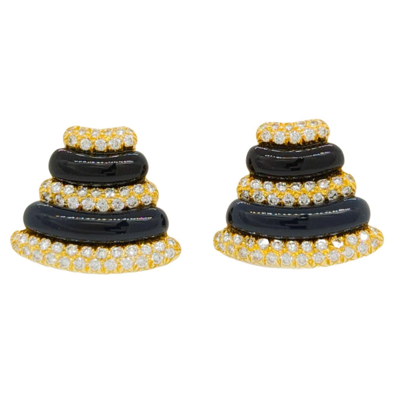 Onyx and Round Diamond Clip-On Earrings in 18K Yellow Gold For Sale