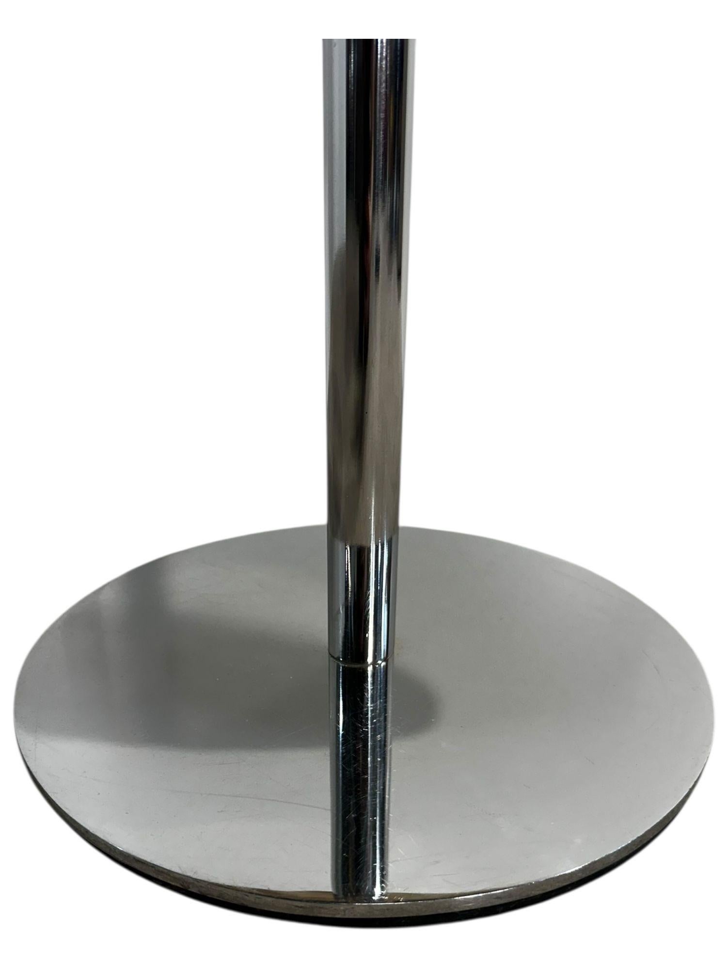 Onyx and Stainless Steel Side/End Table, 1970 (Ende des 20. Jahrhunderts) im Angebot