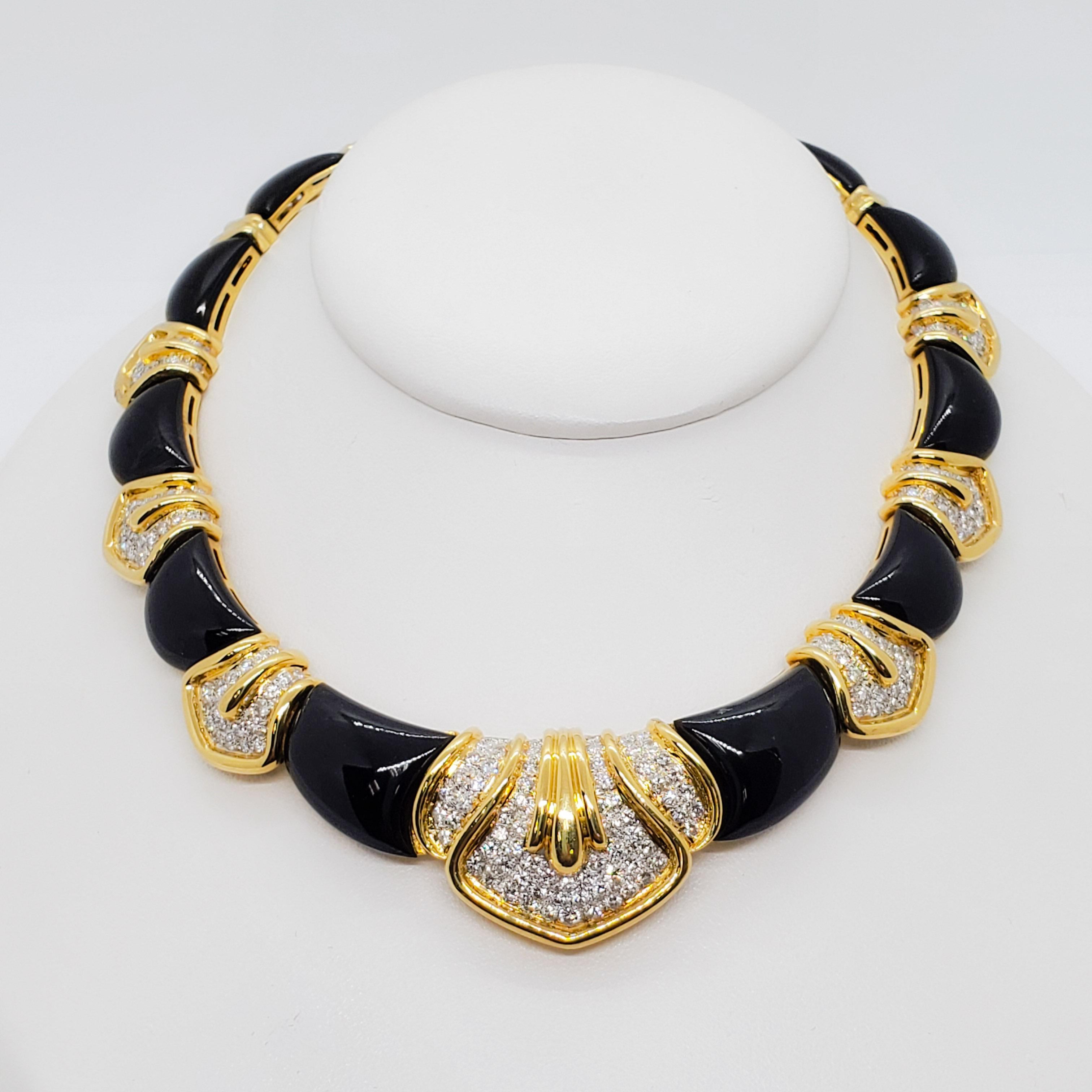 Round Cut Onyx and White Diamond Choker Necklace in 18 Karat Yellow Gold For Sale