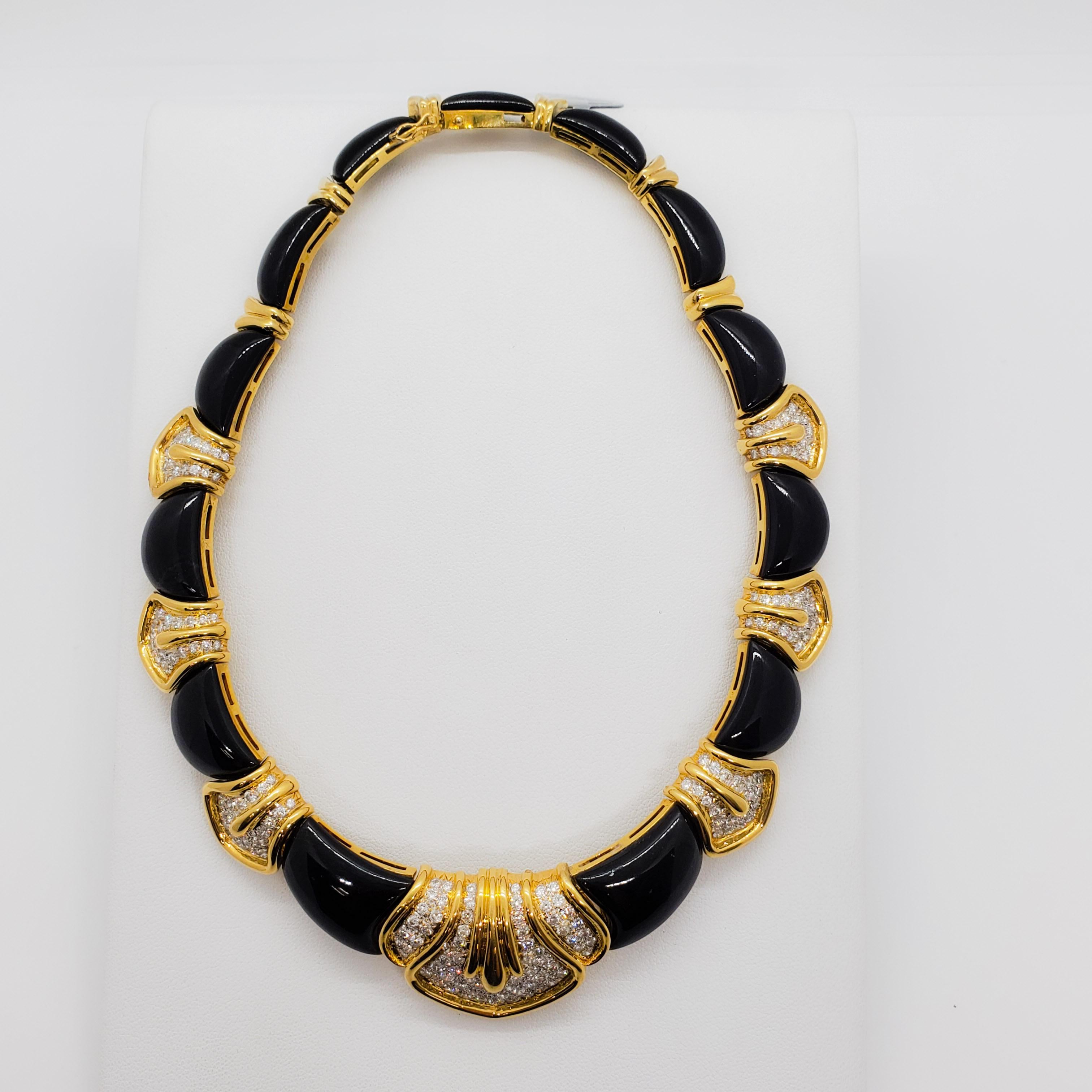 Onyx and White Diamond Choker Necklace in 18 Karat Yellow Gold In Excellent Condition For Sale In Los Angeles, CA