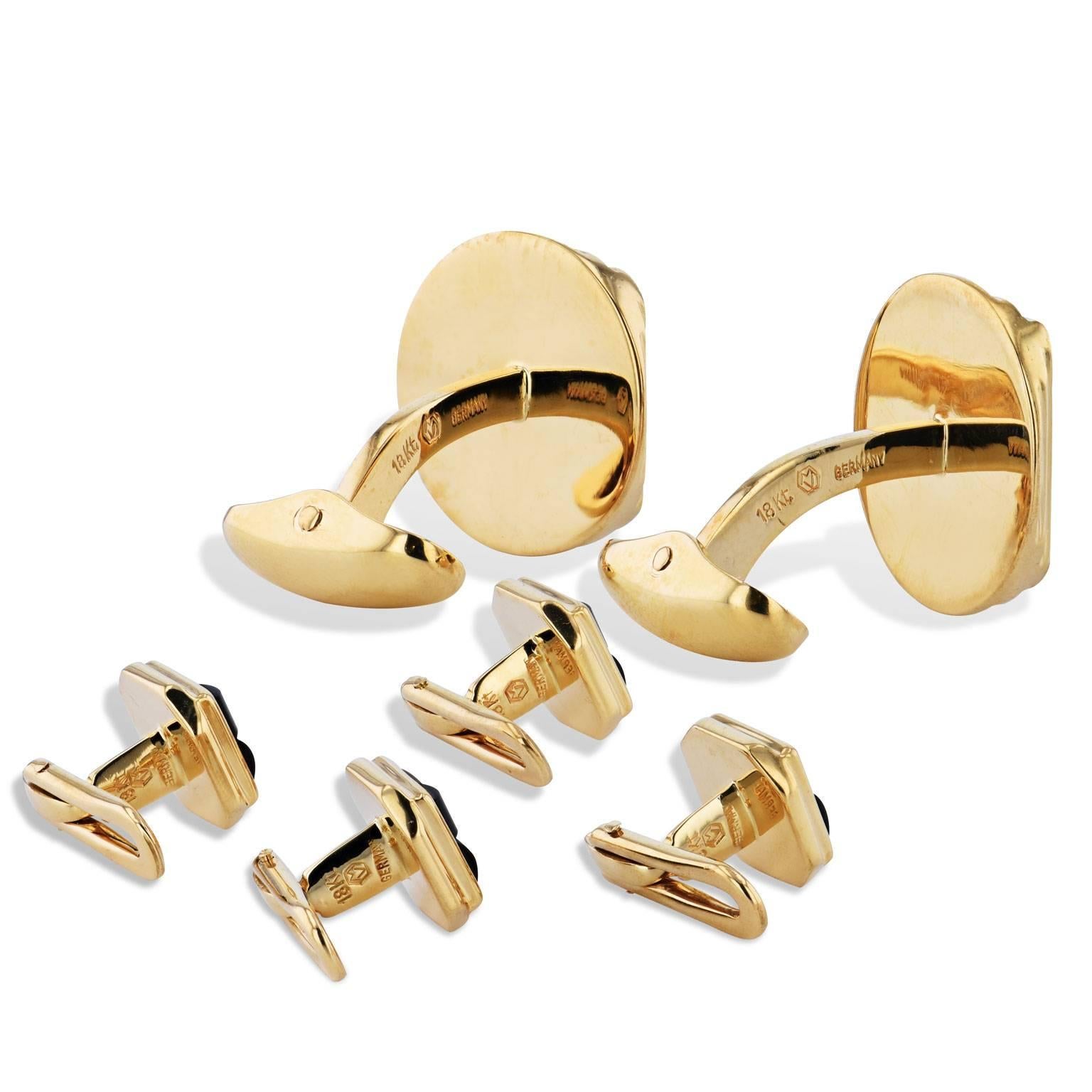 Make an edgy and fashion-forward purchase with these previously loved 18 karat yellow gold onyx cufflinks and shirt studs. The perfect dapper addition to one’s wardrobe.