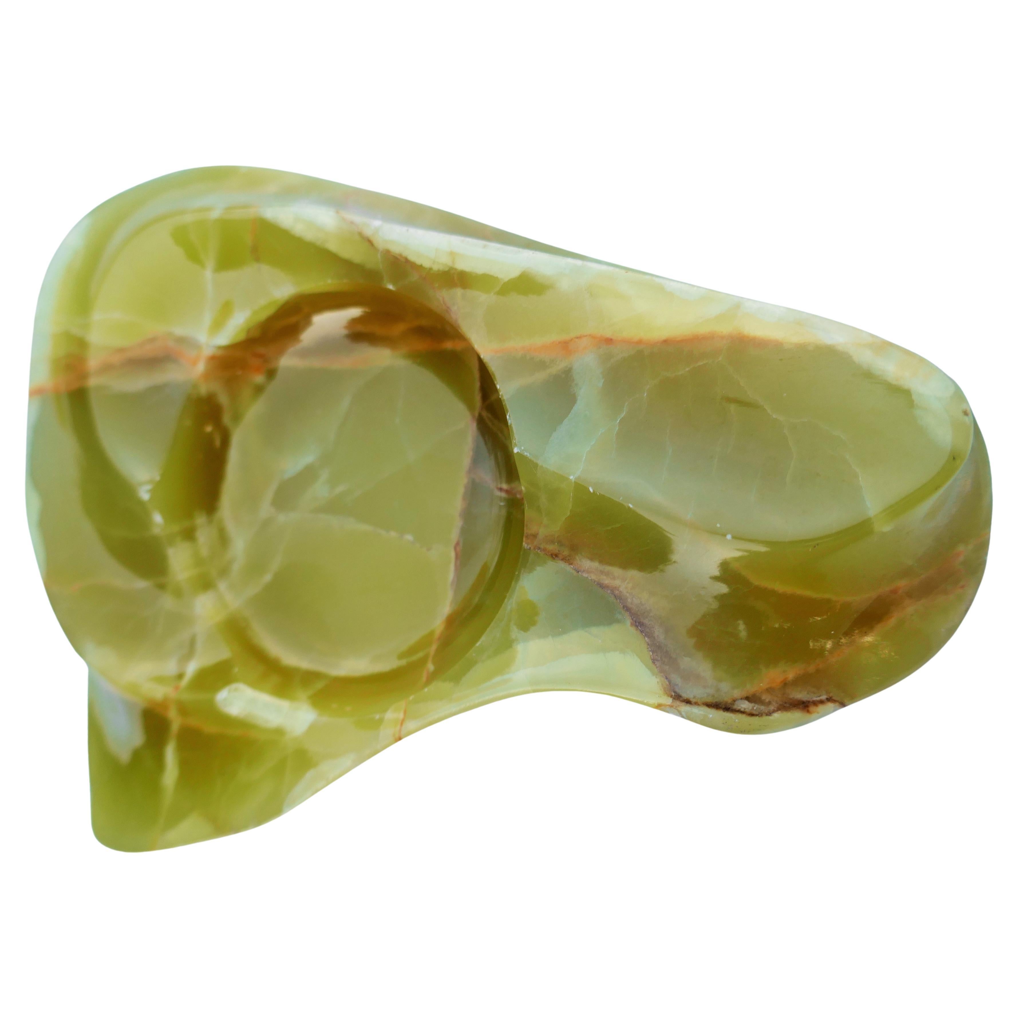 Cendrier et briquet en onyx.
Cendrier Beau design organique.
défauts
Le briquet ne fonctionne pas
Remerciements