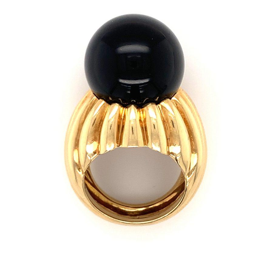 Women's Onyx Bead 18K Yellow Gold Ring, circa 1970s For Sale