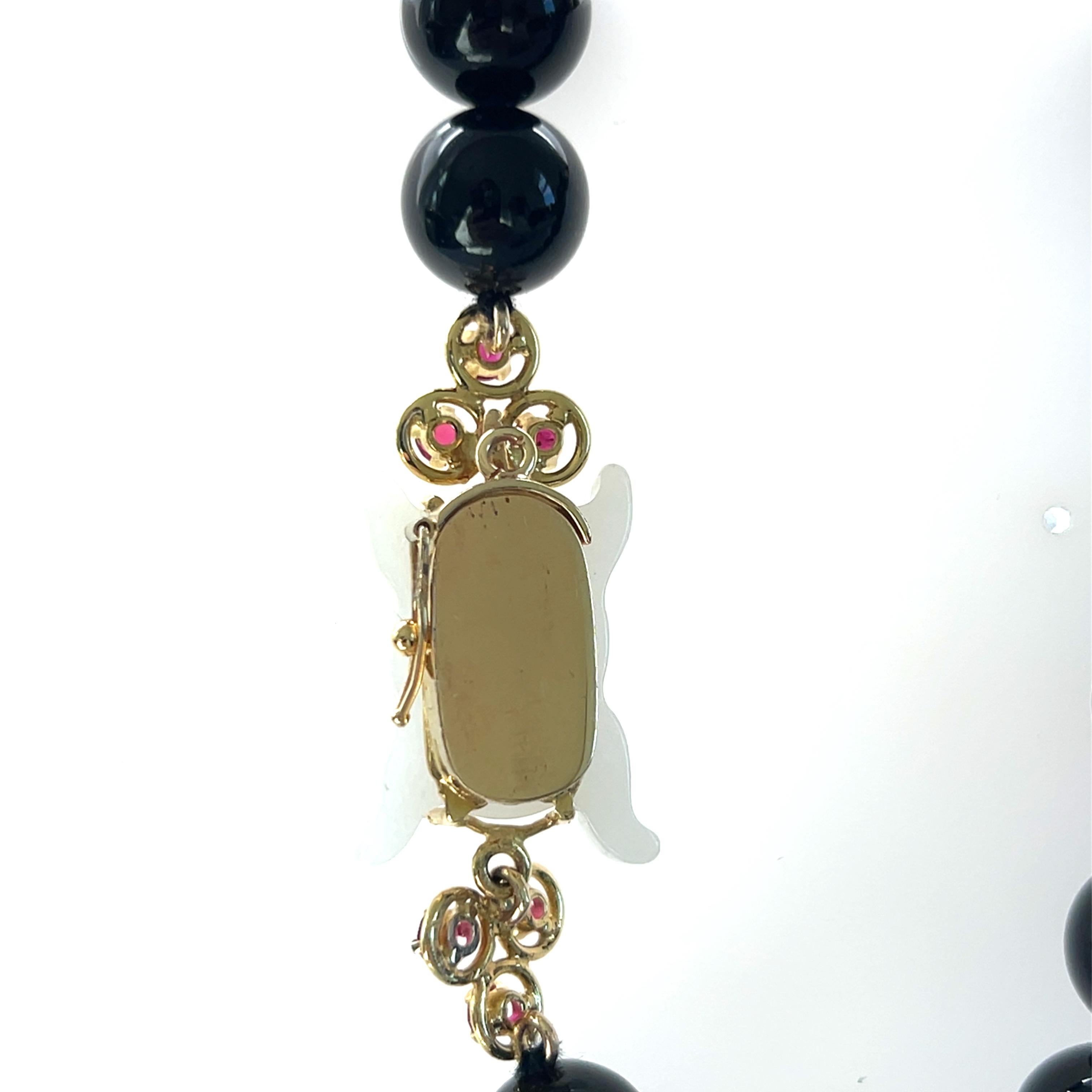 Onyx Bead 3.48tcw Ruby and White Jade 18k Yellow Gold Beaded Necklace in vendita 7