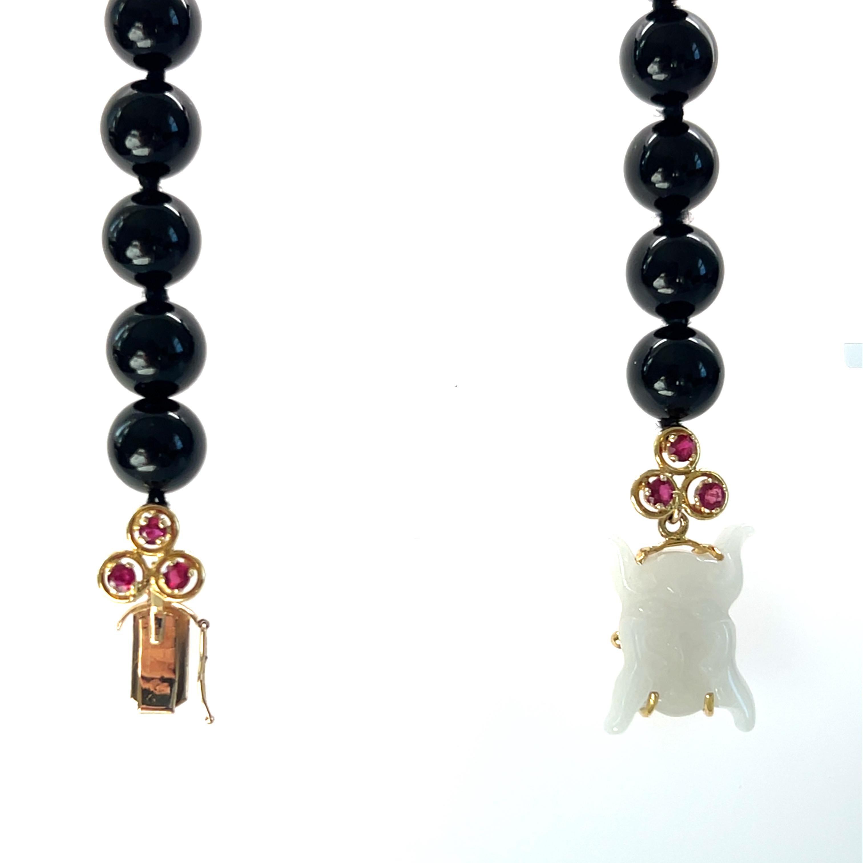 Onyx Bead 3.48tcw Ruby and White Jade 18k Yellow Gold Beaded Necklace in vendita 8