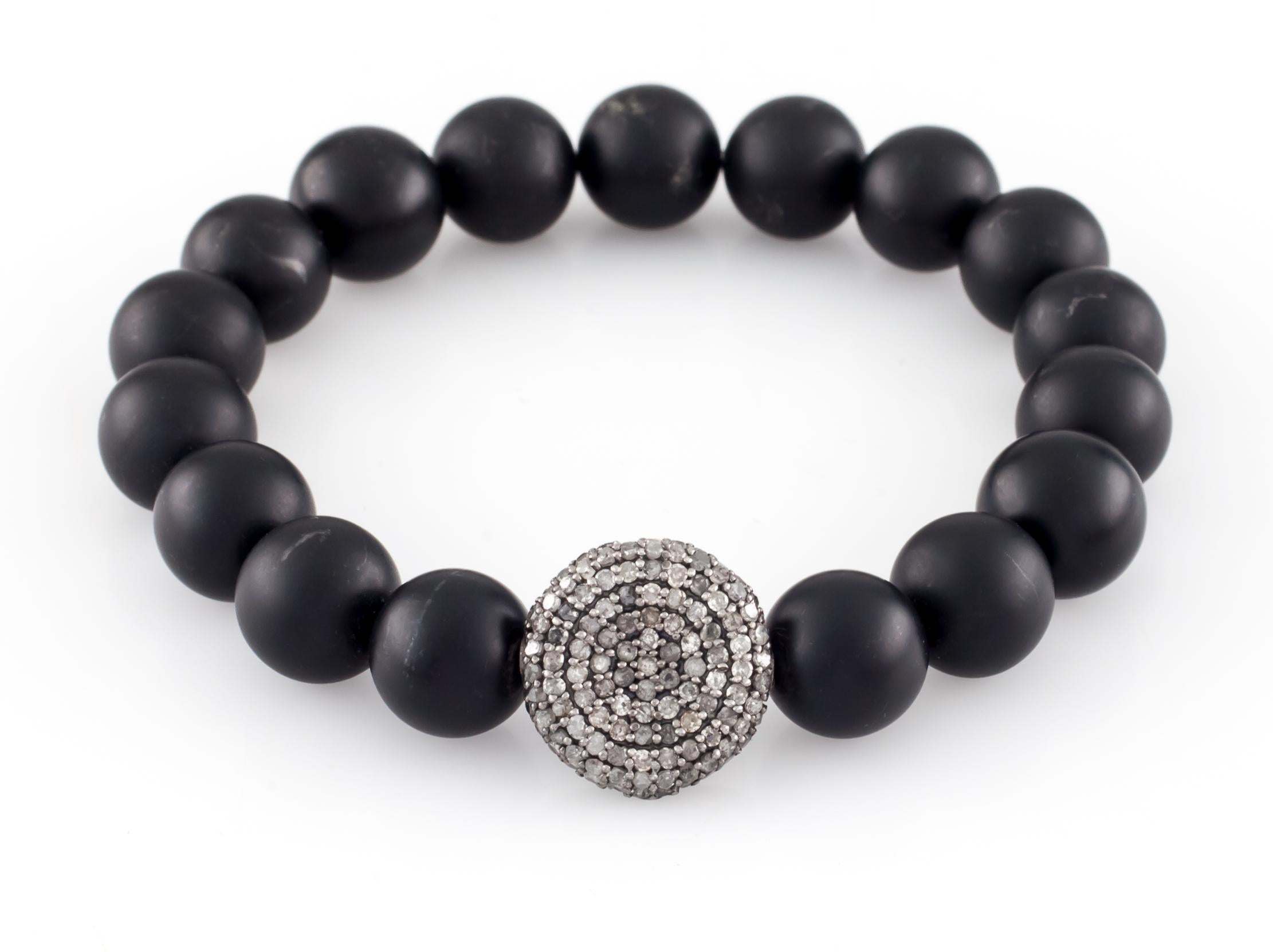 Perlina Bracciale elastico con perline di onice e charm di diamanti, misura 6,5 in vendita