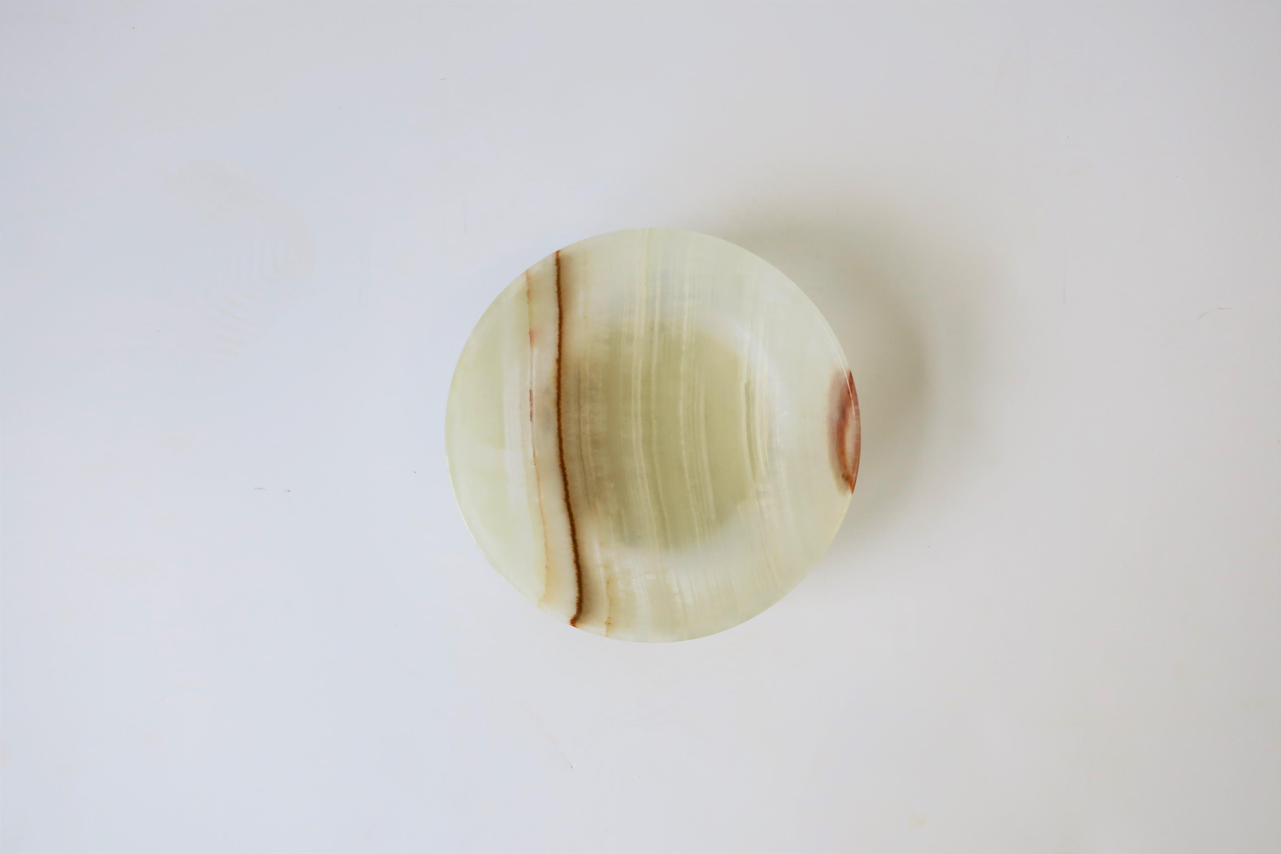 Minimalist Onyx Bowl