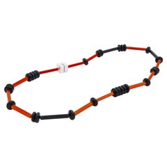 Contemporary Onyx Carneol Chalcdedony Aluminium Necklace