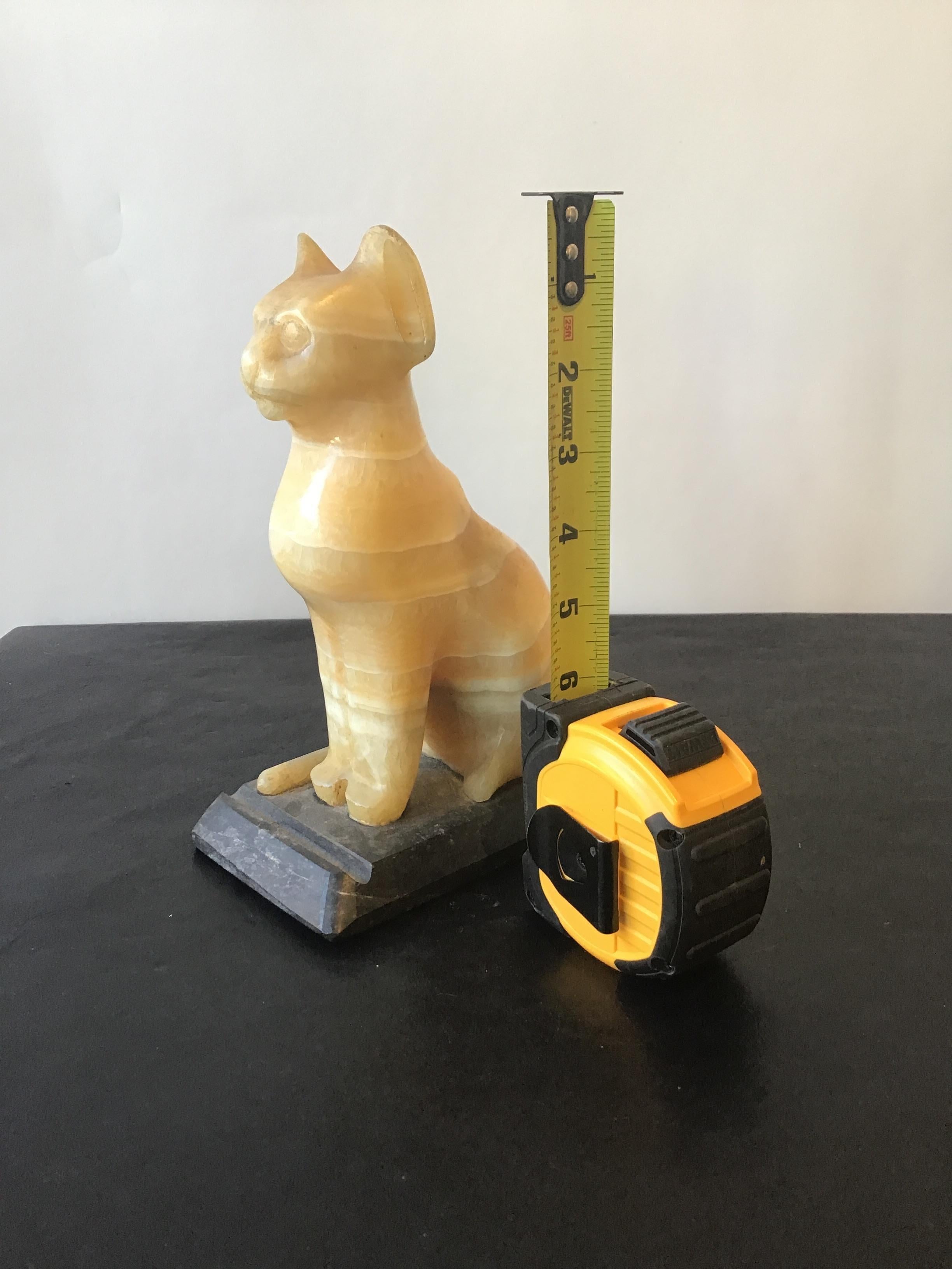 1960s carved onyx cat sculpture on marble base.