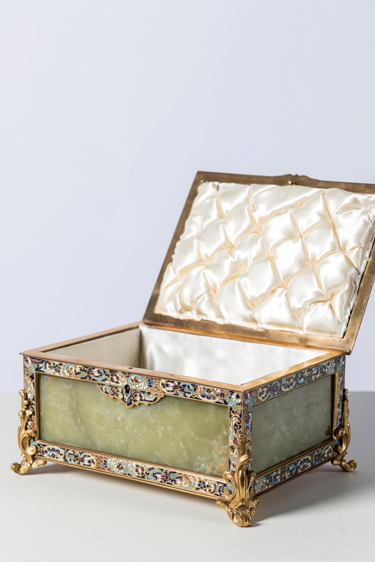 Special Vintage German Louis XV Style Brass Plated Bombe Jewelry Box w/  Key
