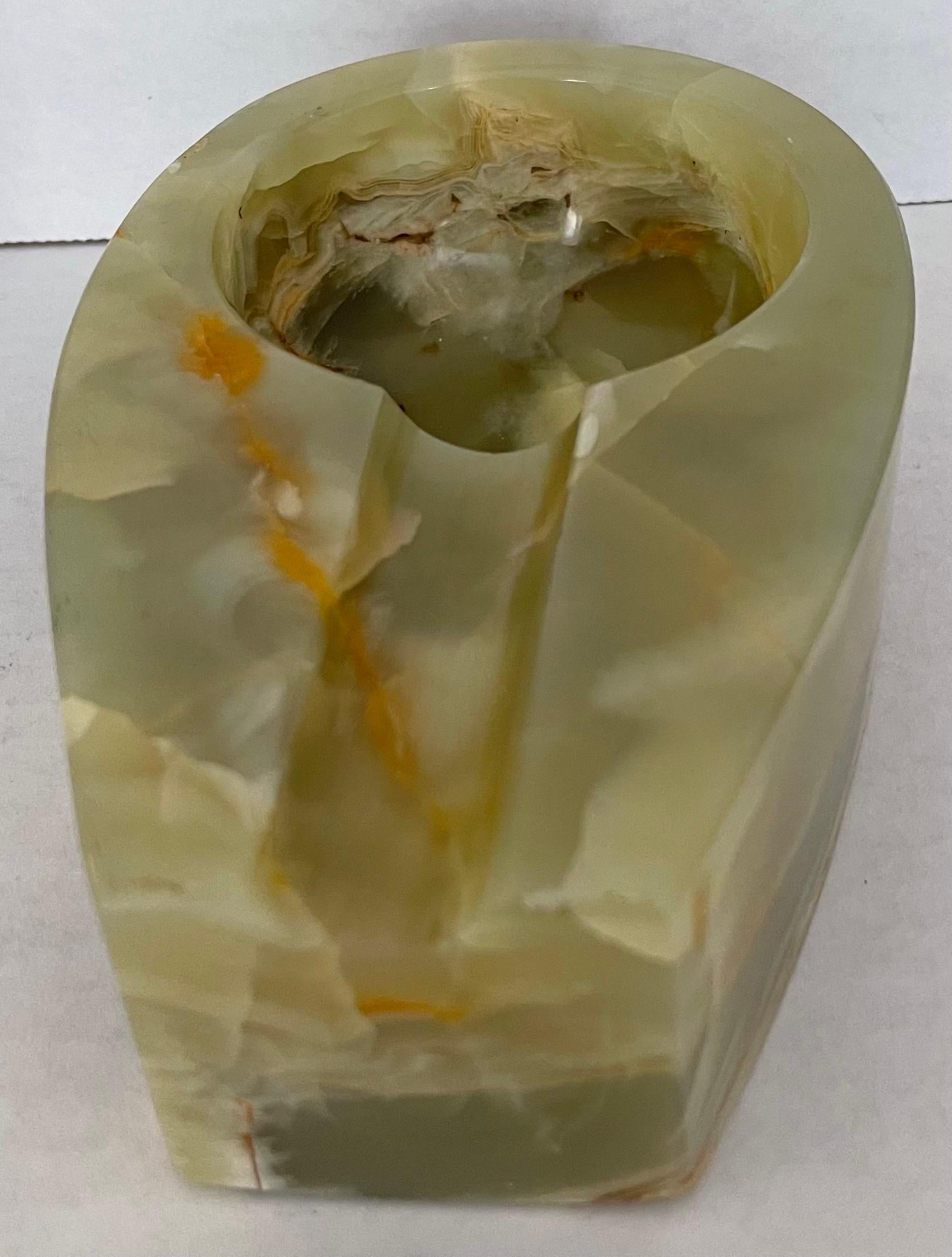 Green Onyx Cigar Ashtray In Good Condition In Stamford, CT