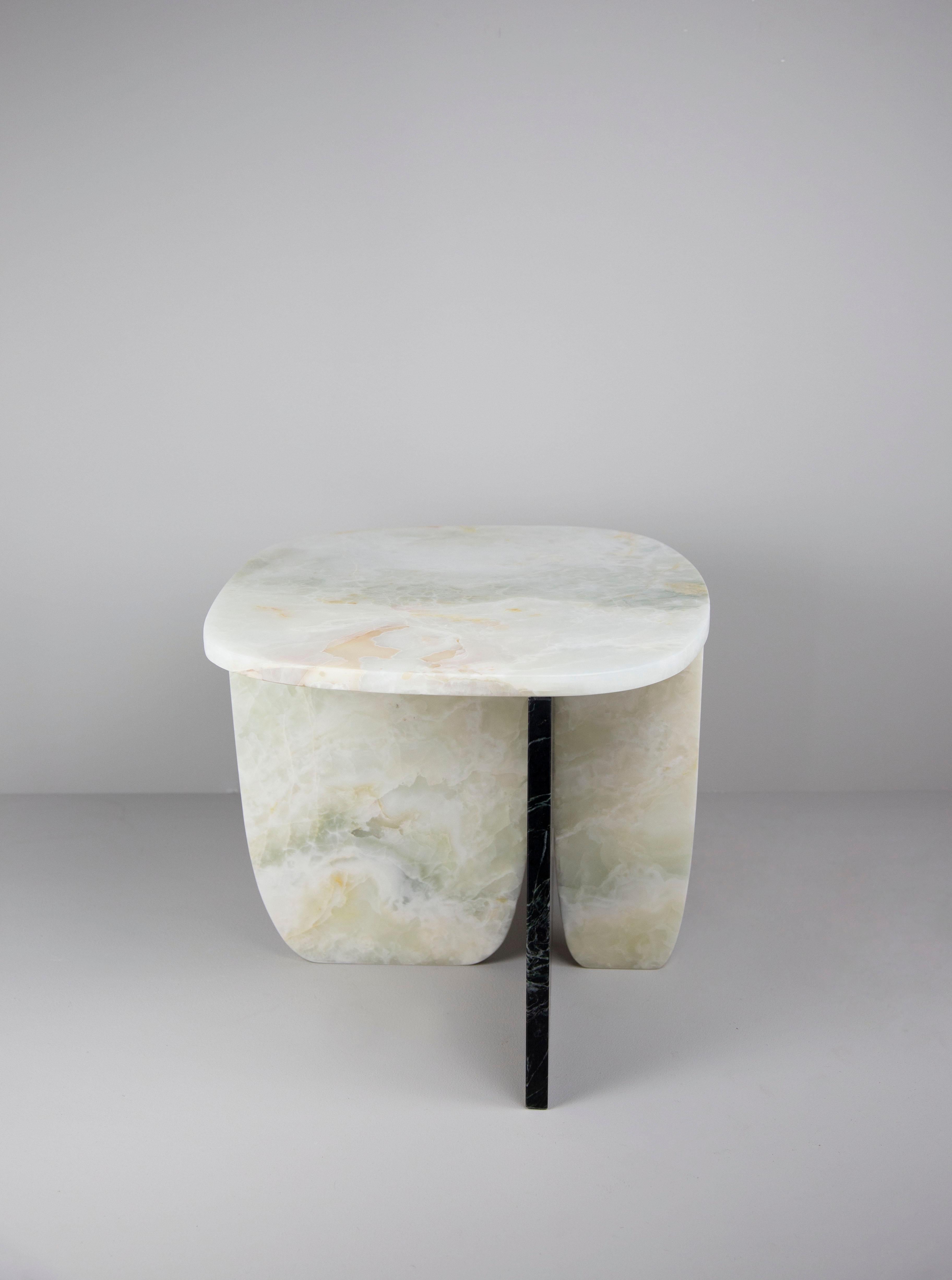 Onyx coffee table by OS and OOS
Dimensions: 55 x 47 x 40 cm
Materials: Onyx and Verde Patrizia
The table might be slightly different from the images as each table is unique and depends on the onyx and marble shapes.

Studio OS and OOS is a