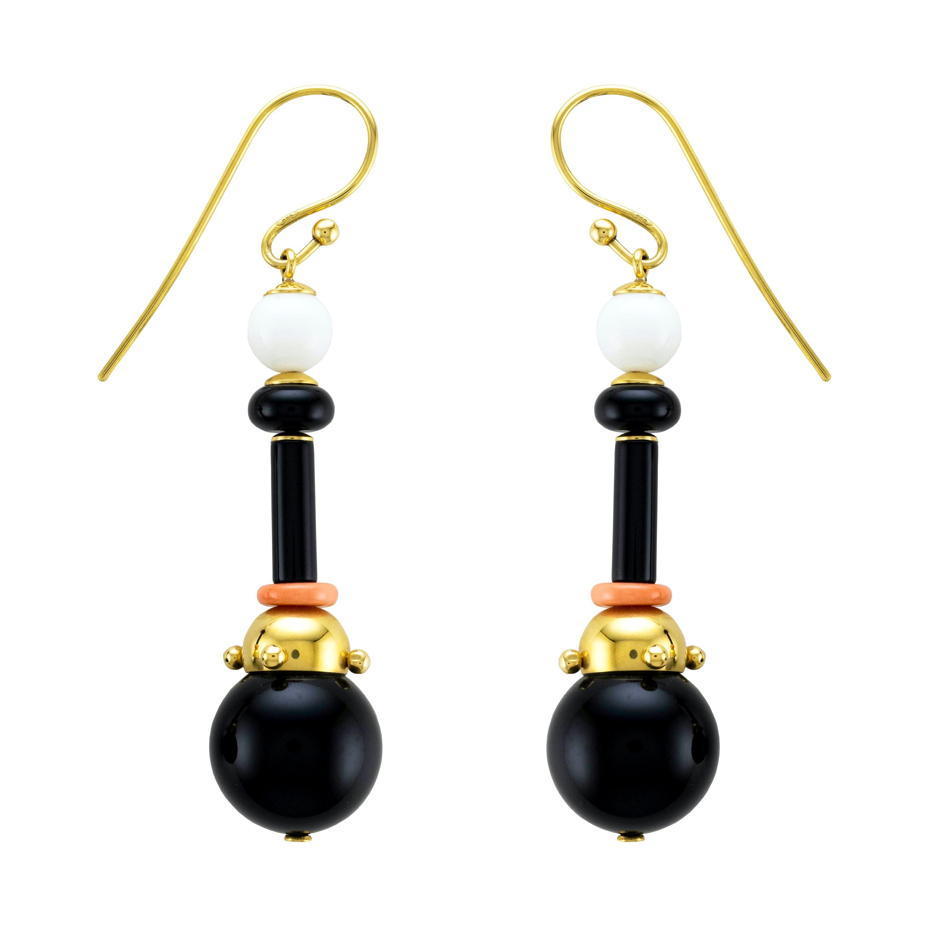 Onyx and White Agate 18 Karat Gold Drop Earrings For Sale