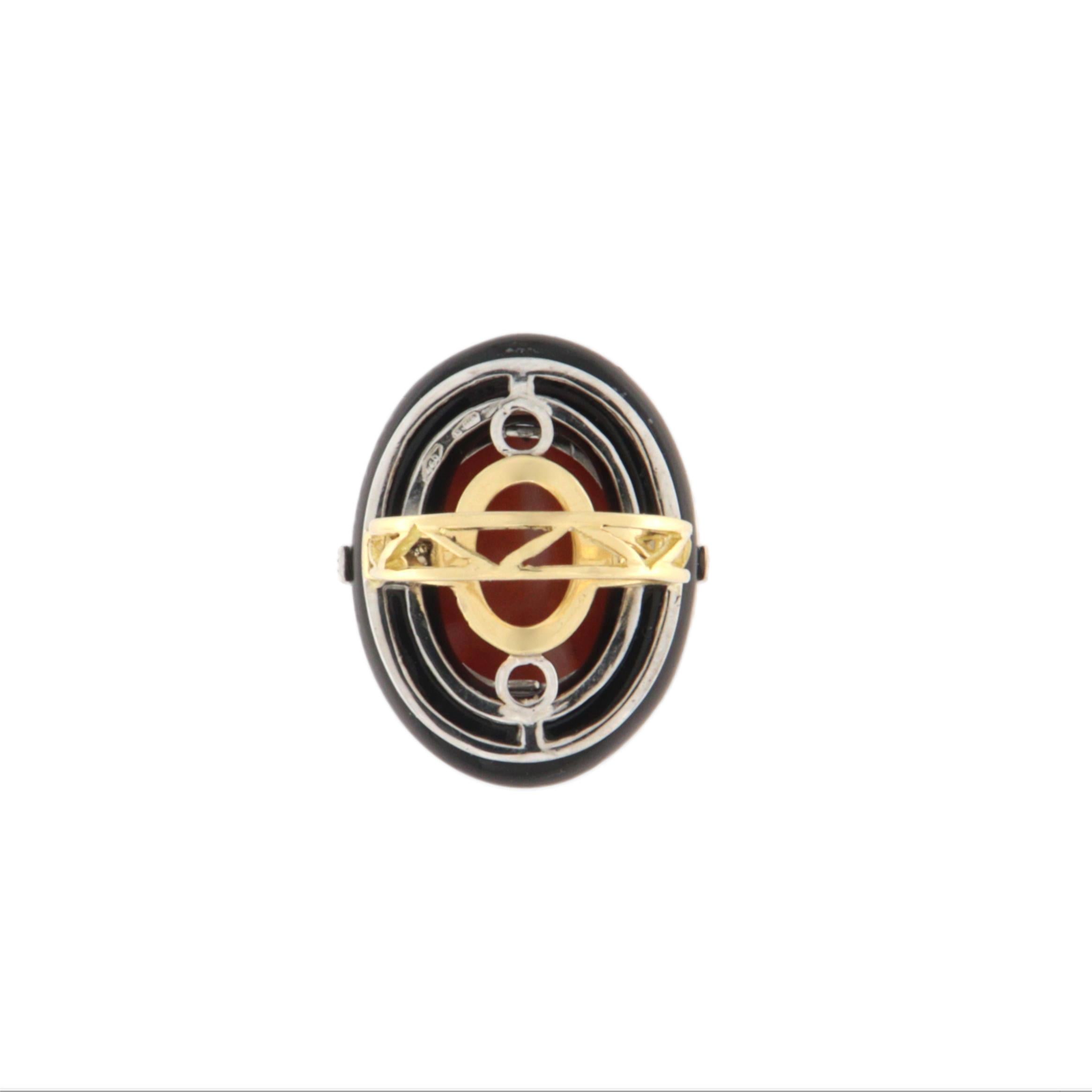Taille mixte Onyx Corail, Diamants Or jaune blanc 18 Kt Bague Cocktail Art Decò en vente