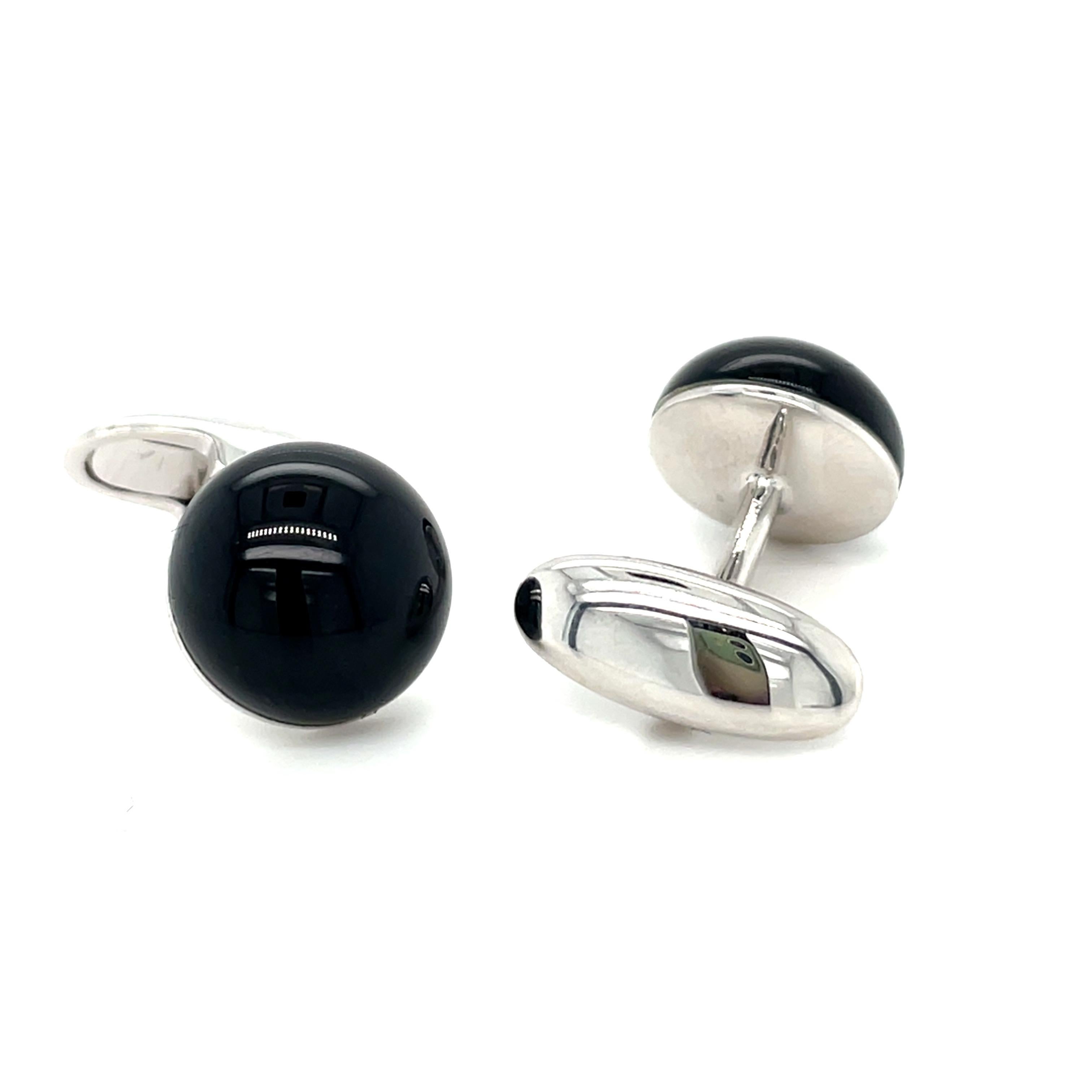 These 18K white gold cufflinks are from timeless Collection. These very elegant cufflinks are made with  white gold and onyx in total of 5.50 Carat. Total metal weight is 8.80 gr. These cufflinks are a perfect upgrade to every  occasion.

This