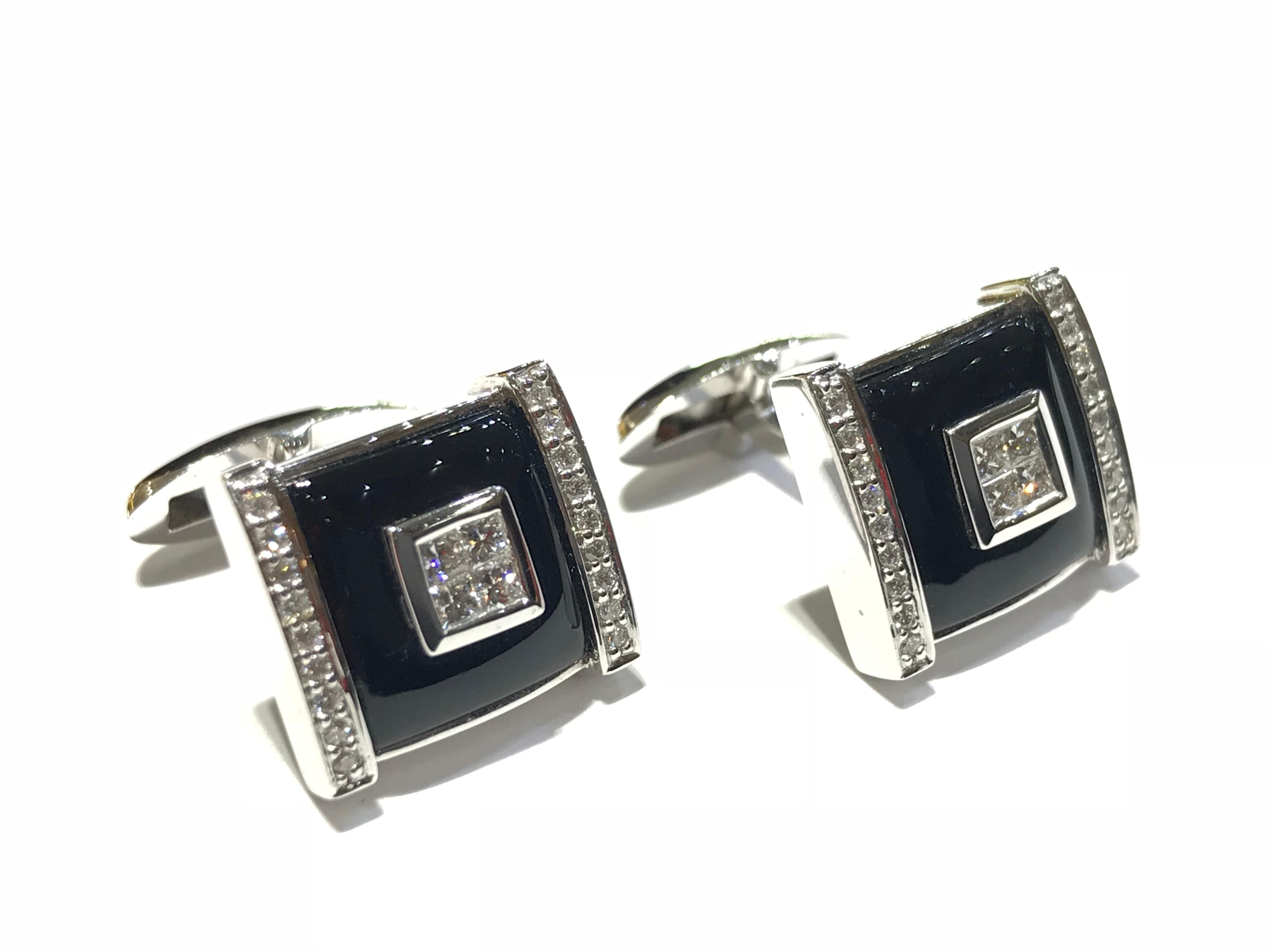 Onyx Cufflinks with Diamonds Set in 18 Karat White Gold In New Condition For Sale In Toronto, Ontario