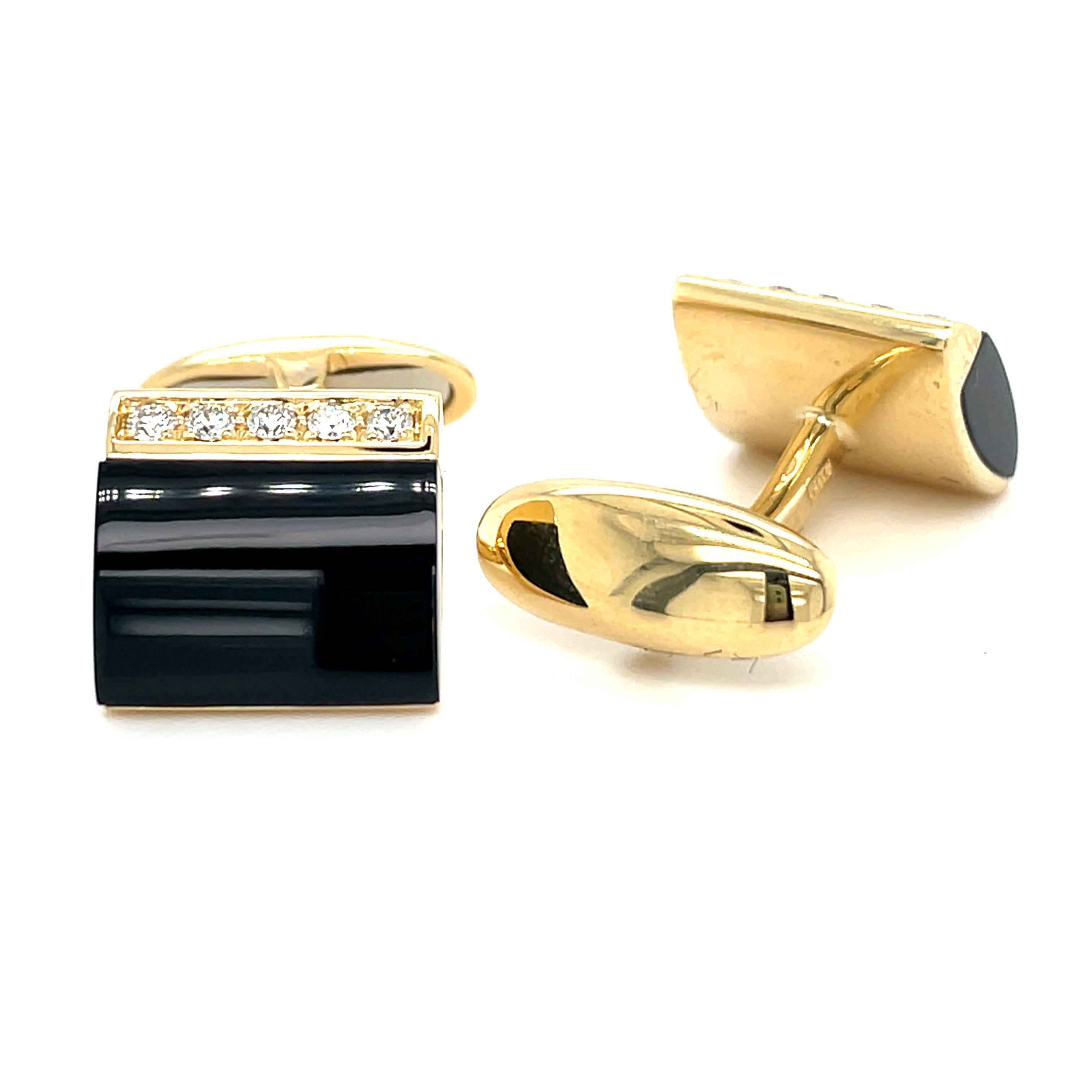 These 18K Onyx and yellow gold unique cufflinks are from Wedding Collection. These very elegant cufflinks are made with black onyx in total of 10 Carat and diamonds G color VS clarity in total of  0.30 carat. Total metal weight is 10.60 gr. These
