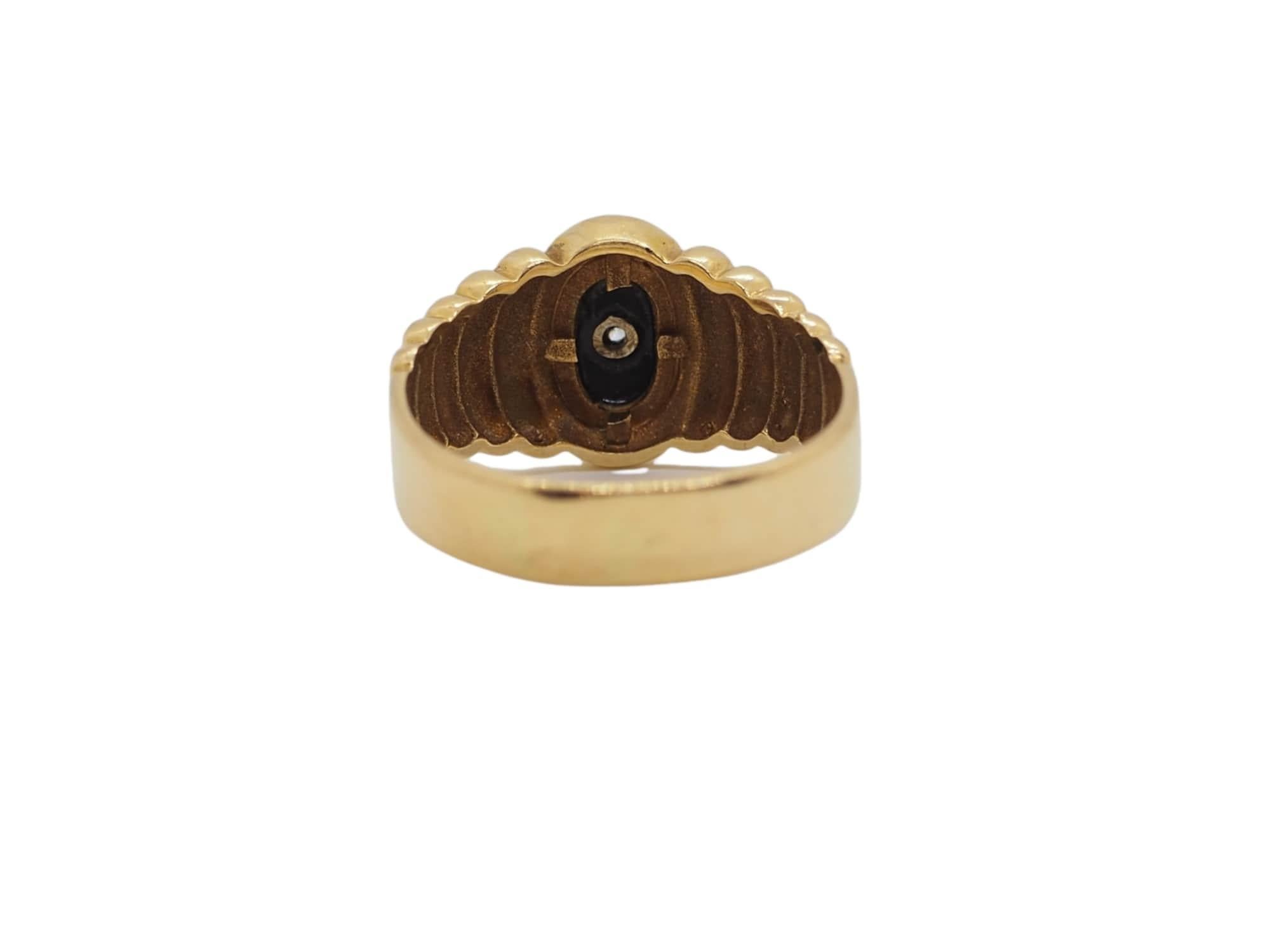 Women's or Men's Onyx Diamond 18K Yellow Gold Ring For Sale