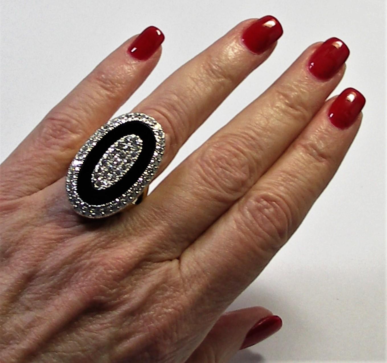 Onyx, Diamond and Gold Oval Shaped Ring 2
