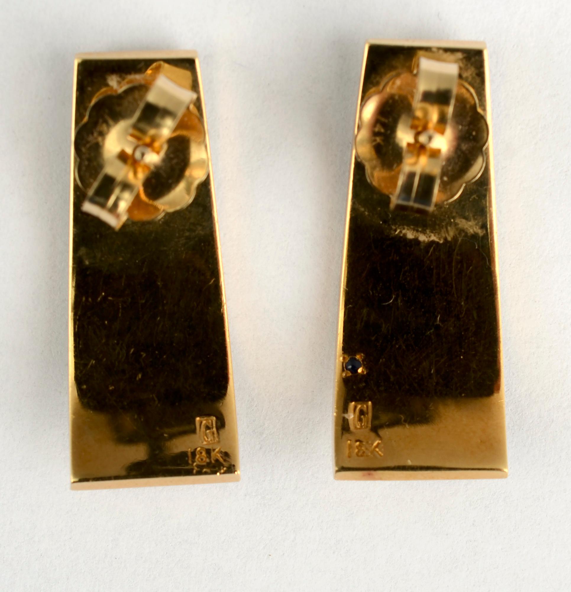 Onyx Diamond and Mother of Pearl Earrings In Excellent Condition In Darnestown, MD