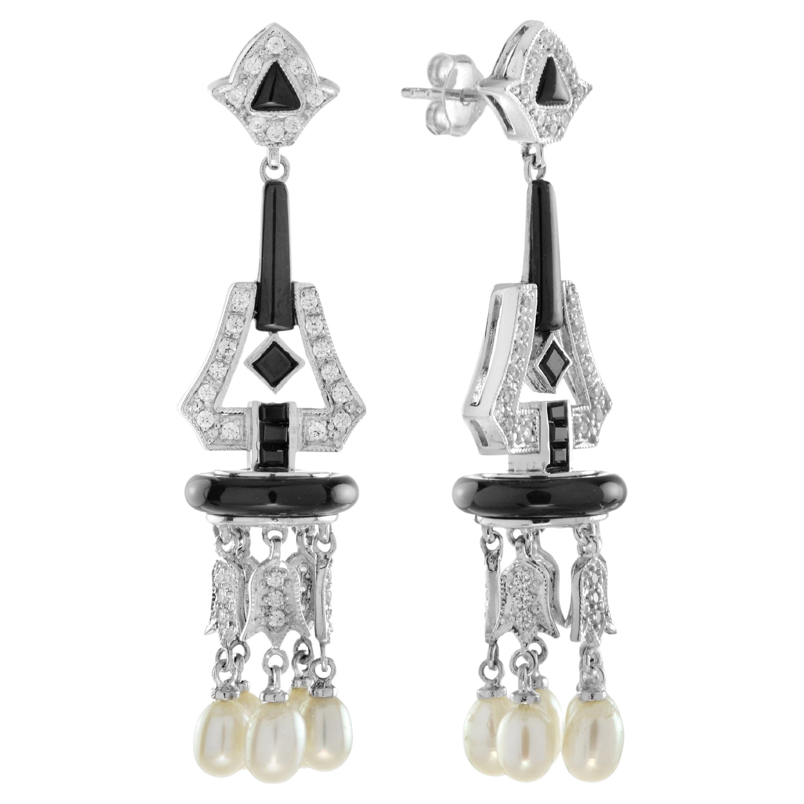 Orecchini Chandelier in stile Art Deco con diamanti e onice e perle in oro bianco 18 carati