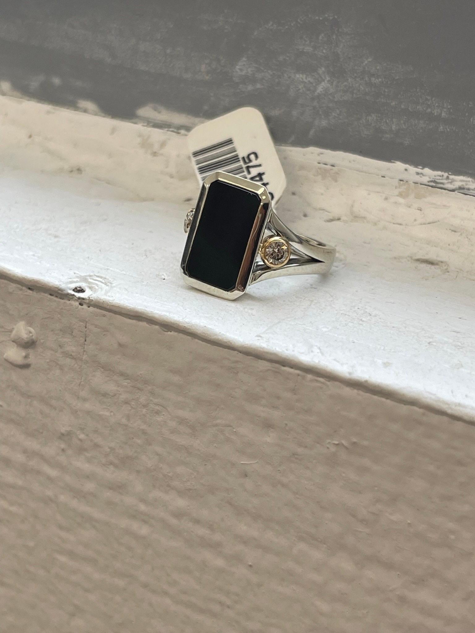 Women's or Men's Onyx Diamond ring modern 18KT white gold Slick minimal diamond ring For Sale