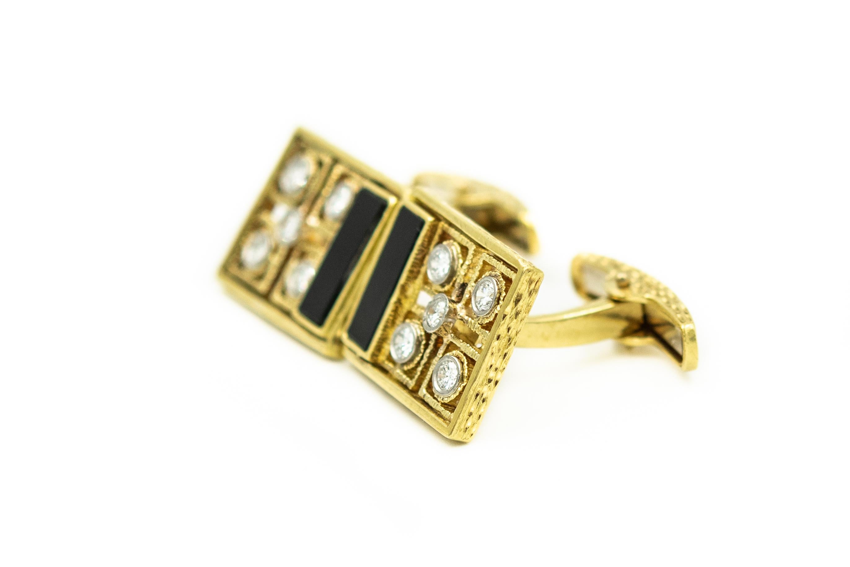 Taille ronde Ensemble boutons de manchette et cravate rectangulaires Tac en or jaune, onyx et diamants en vente