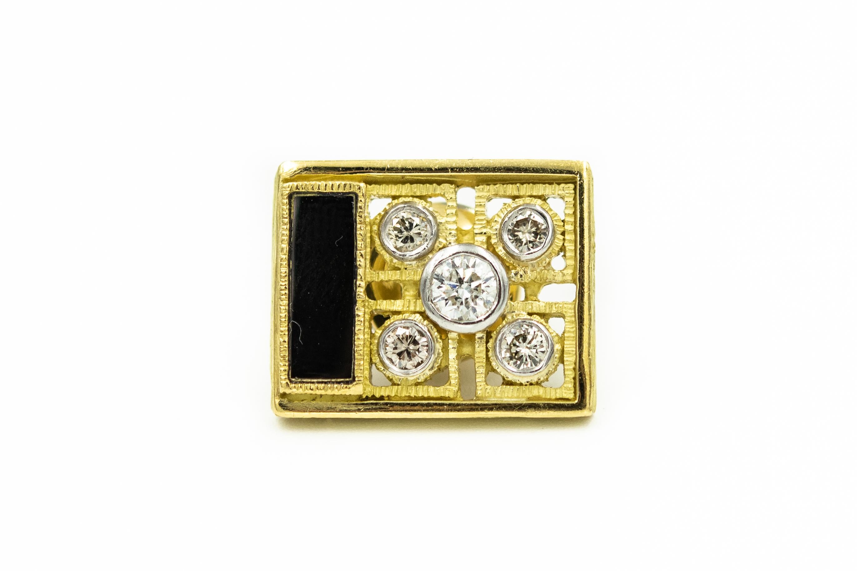 Onyx Diamond Yellow Gold Rectangular Cufflinks and Tie Tac Set In Good Condition For Sale In Miami Beach, FL