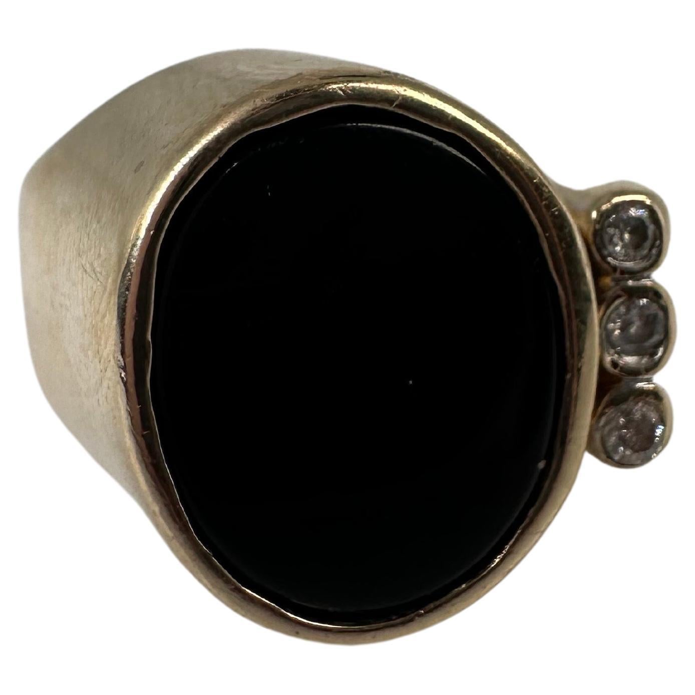 Onyx diamond yellow gold ring 14KT