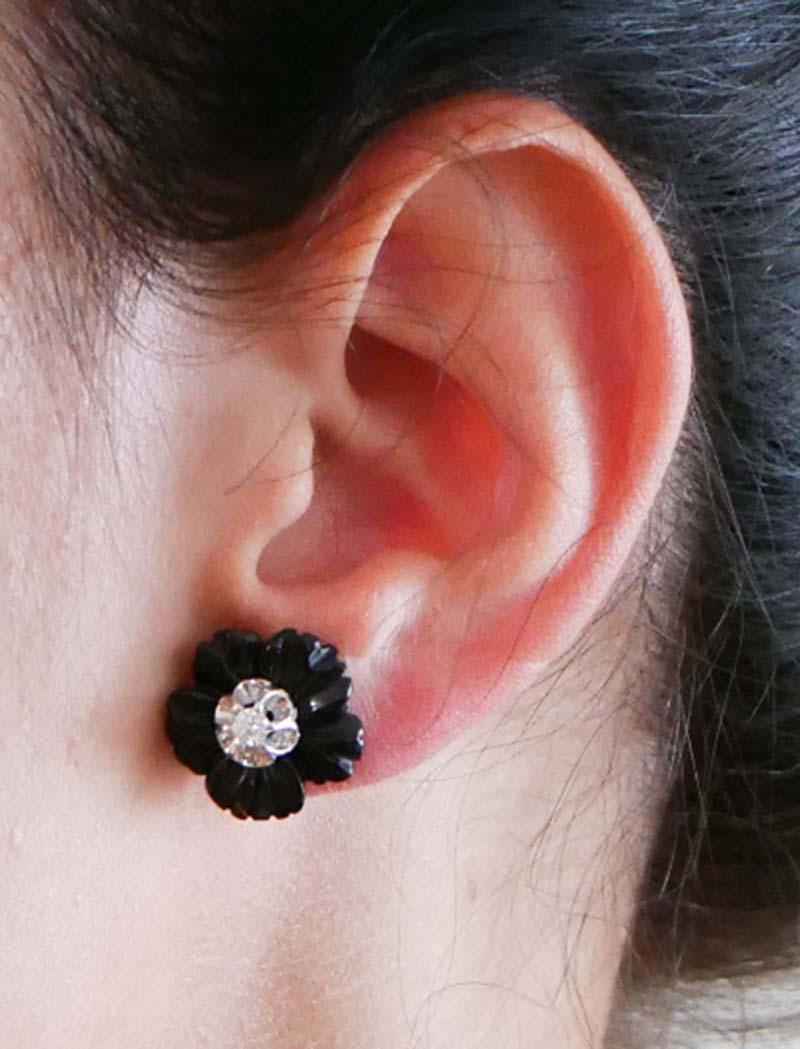 Onyx, Diamonds, 14 Karat White Gold Earrings. In Good Condition In Marcianise, Marcianise (CE)